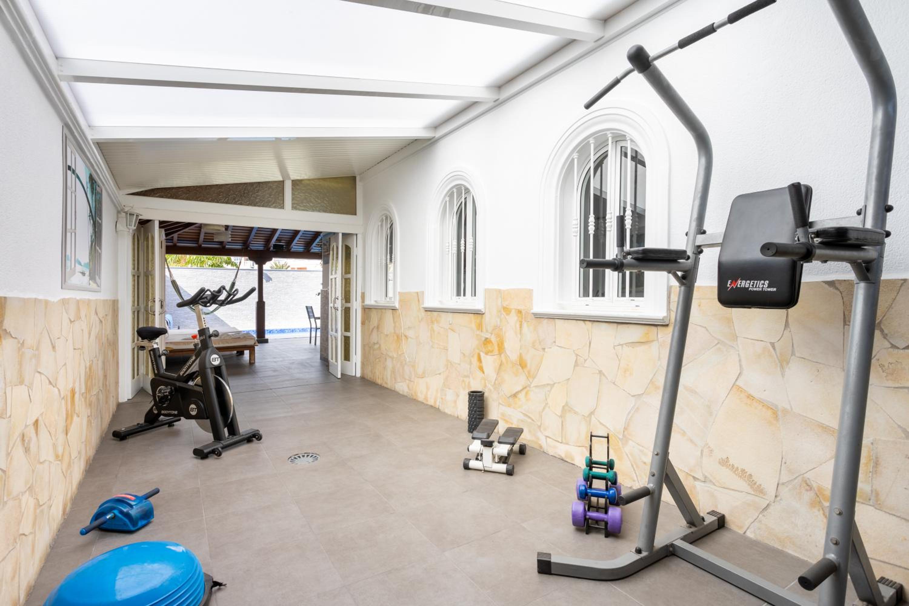 LUXURY VILLA WITH PRIVATE POOL & AIRCON, Costa Adeje, Tenerife