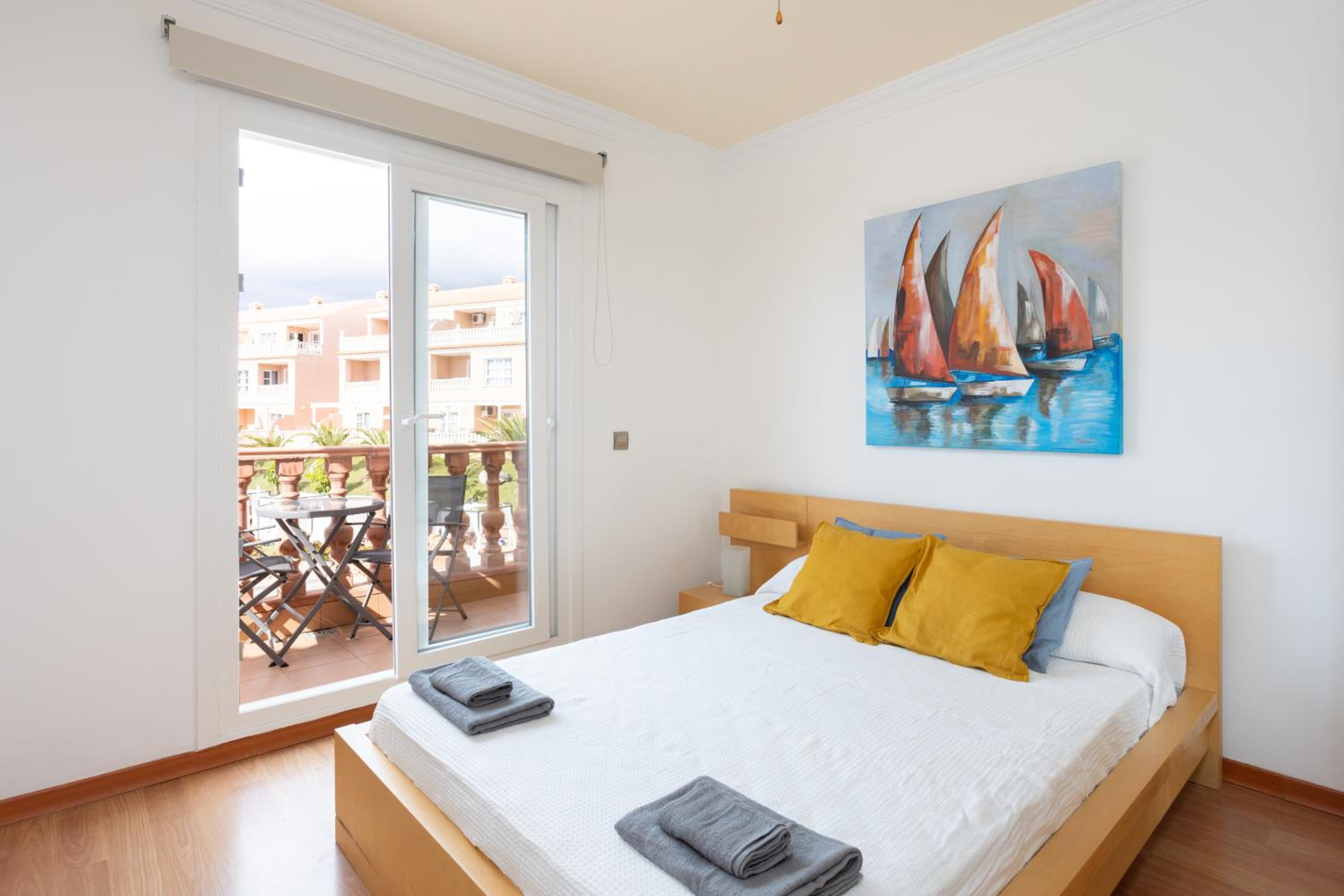 LUXURY VILLA WITH PRIVATE POOL & AIRCON, Costa Adeje, Tenerife