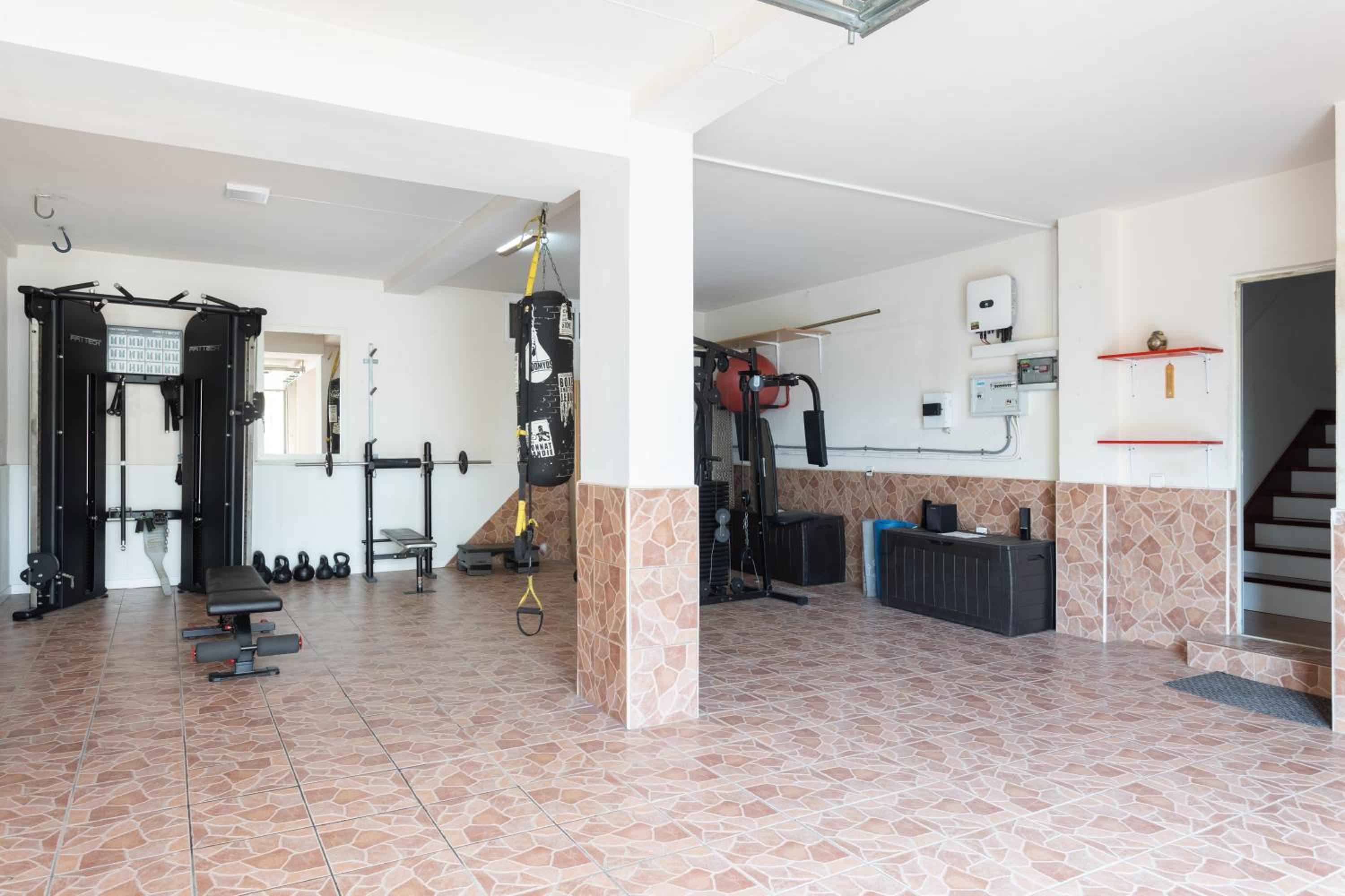 LUXURY VILLA WITH PRIVATE POOL & AIRCON, Costa Adeje, Tenerife