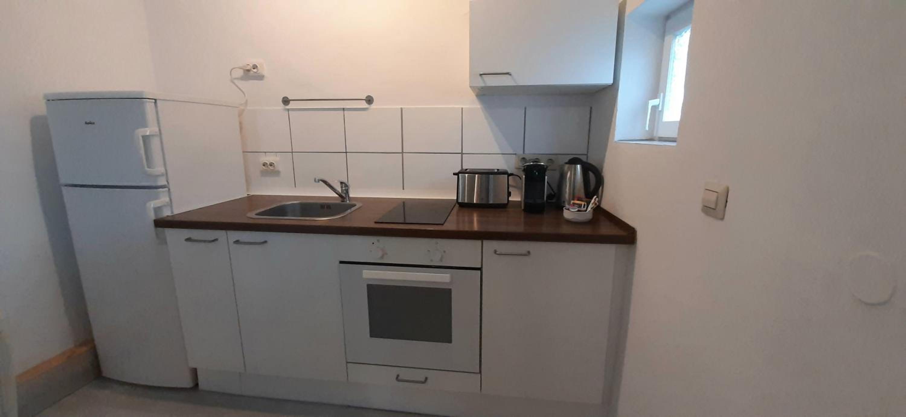 Blue Lagoon Holiday Apartments & Double Room with Balcony