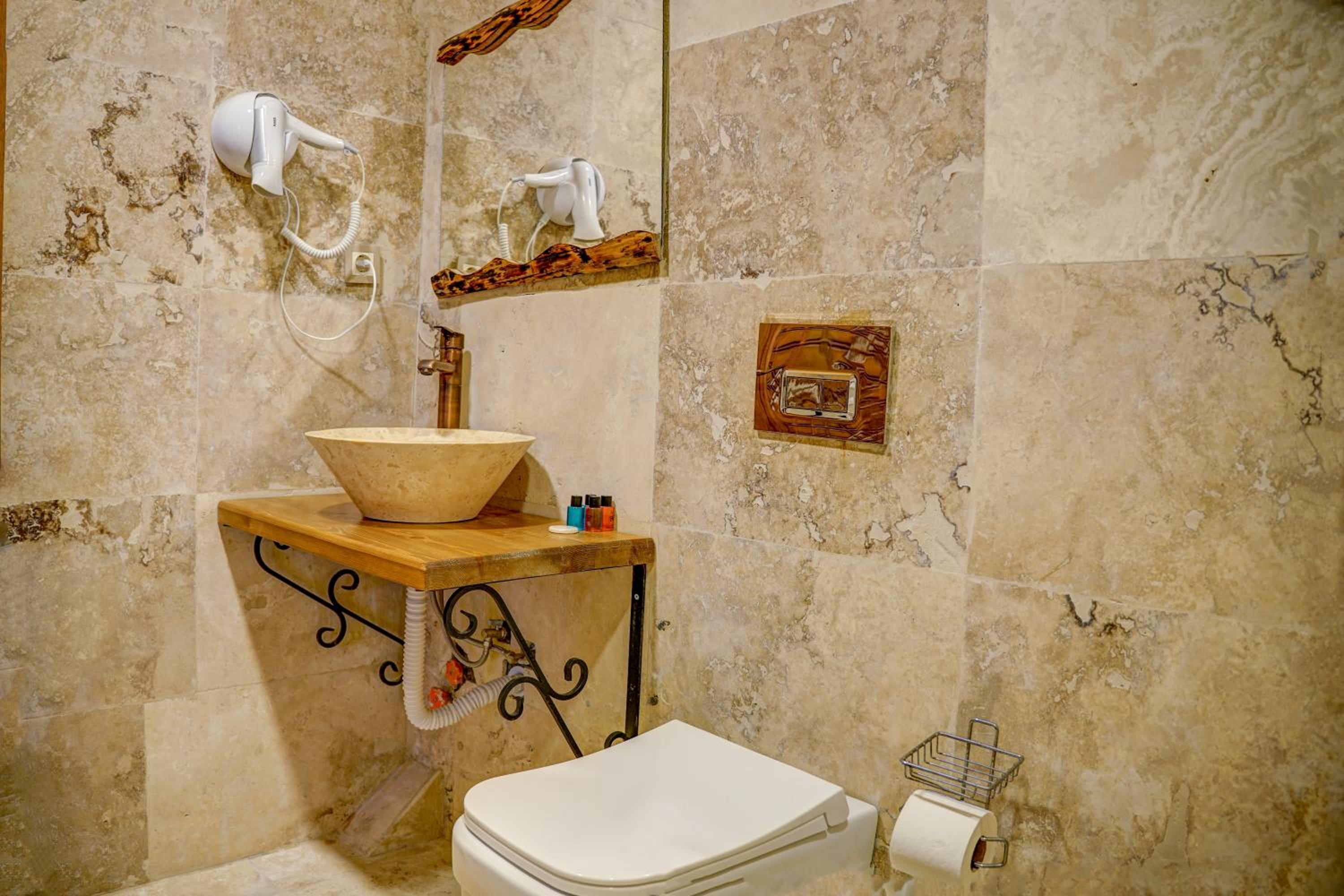 Ala Stone House - Image 34