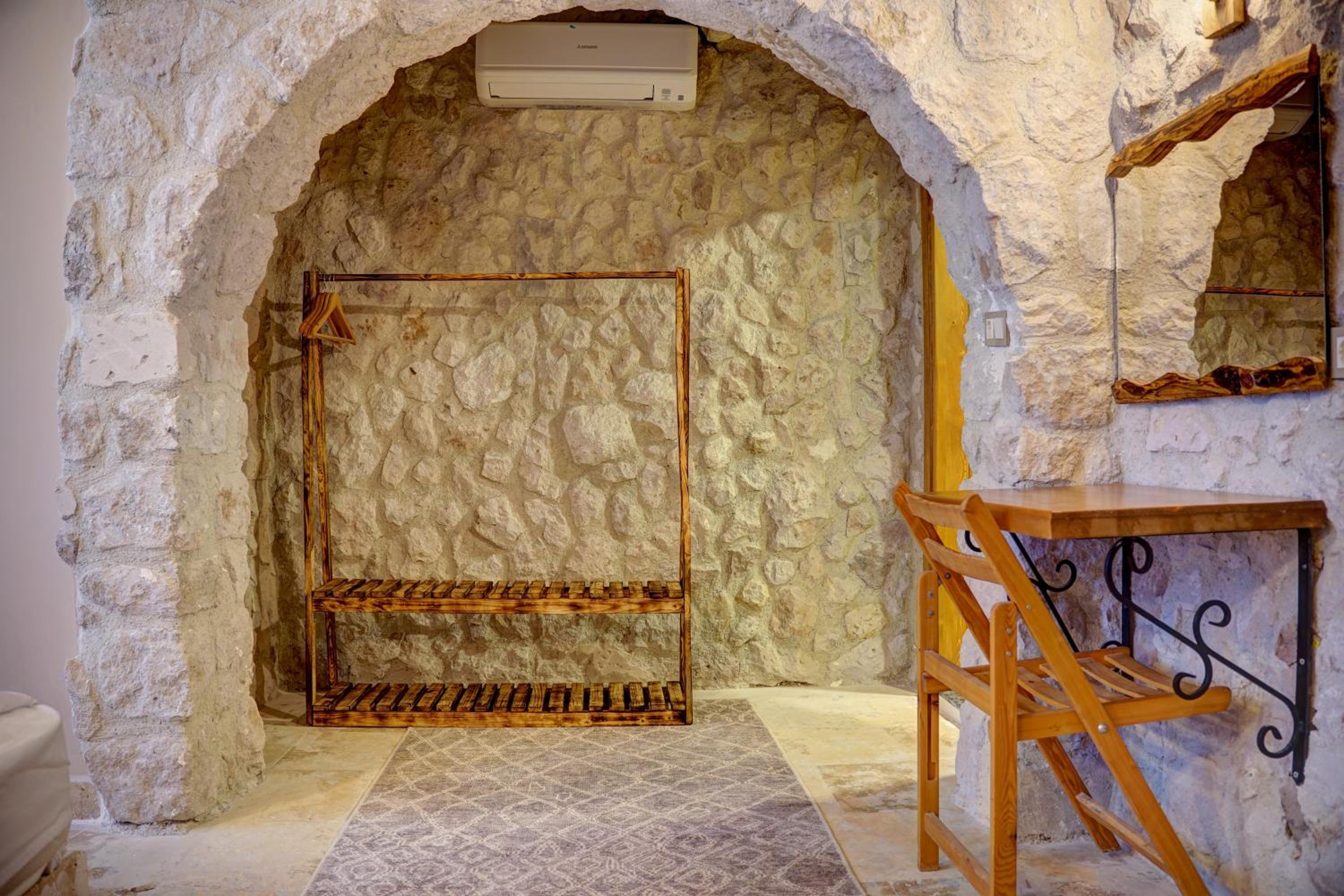 Ala Stone House - Image 36