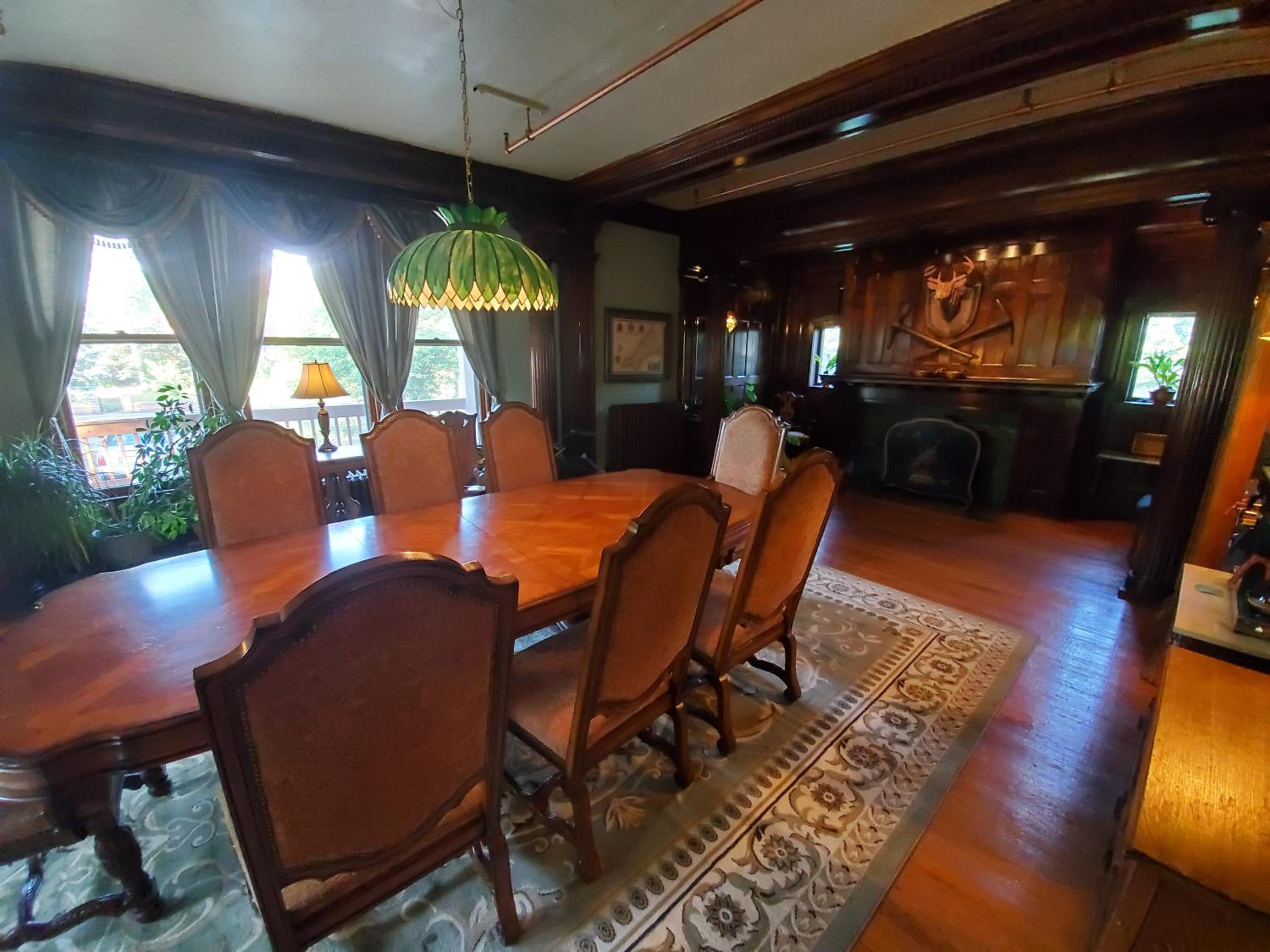 dining