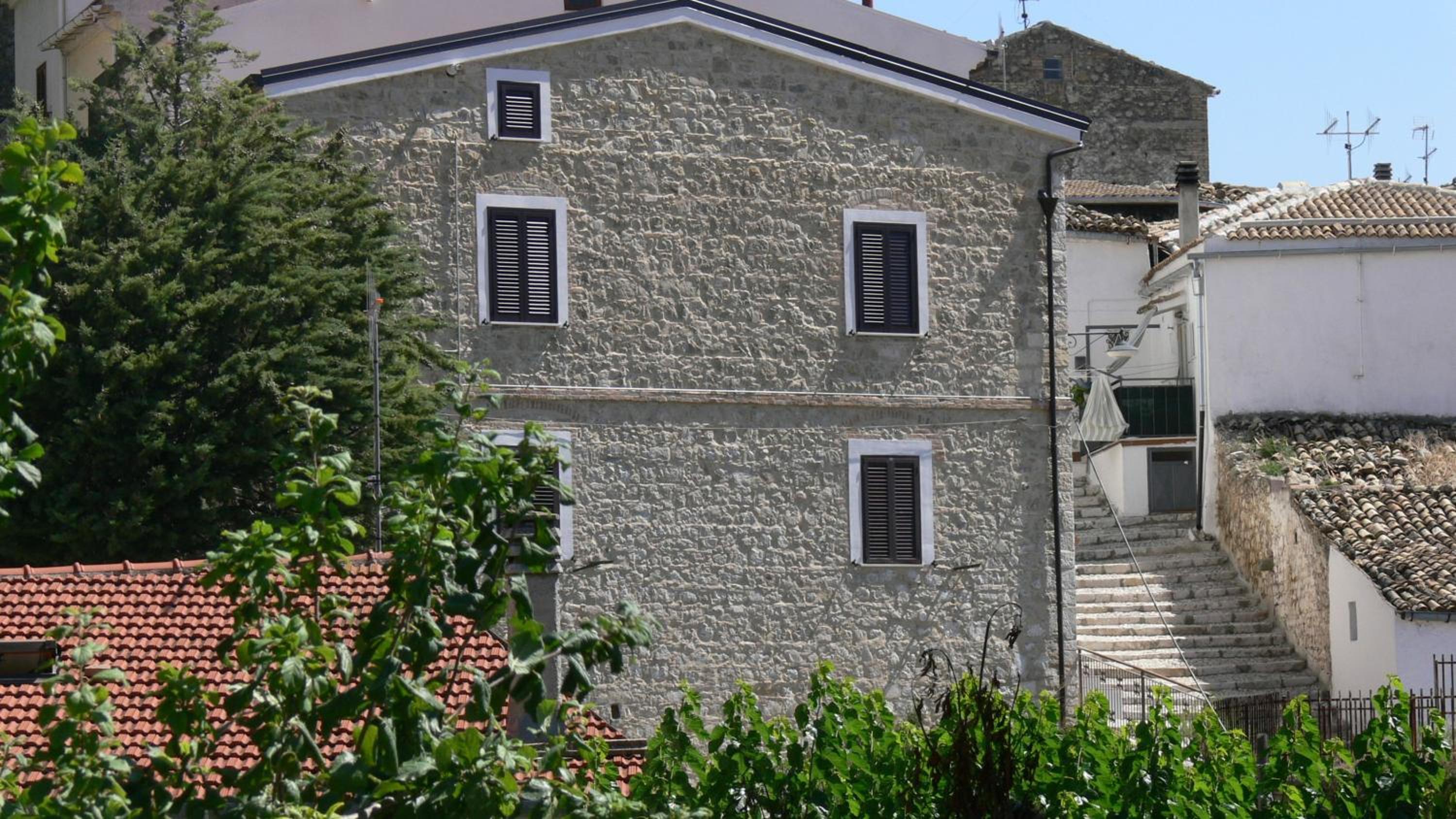 Photo 10