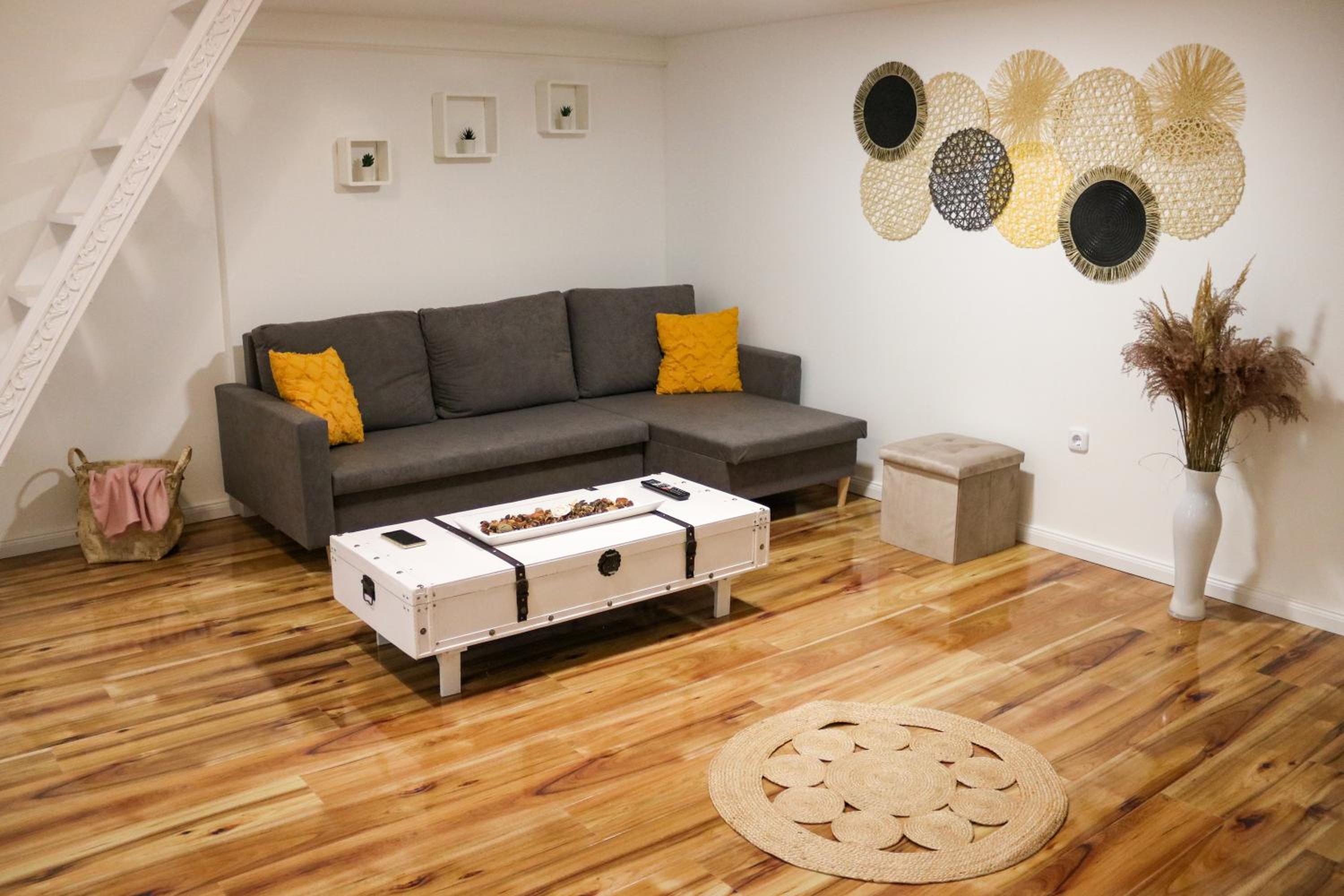 Budapest Avenue Apartment view 2