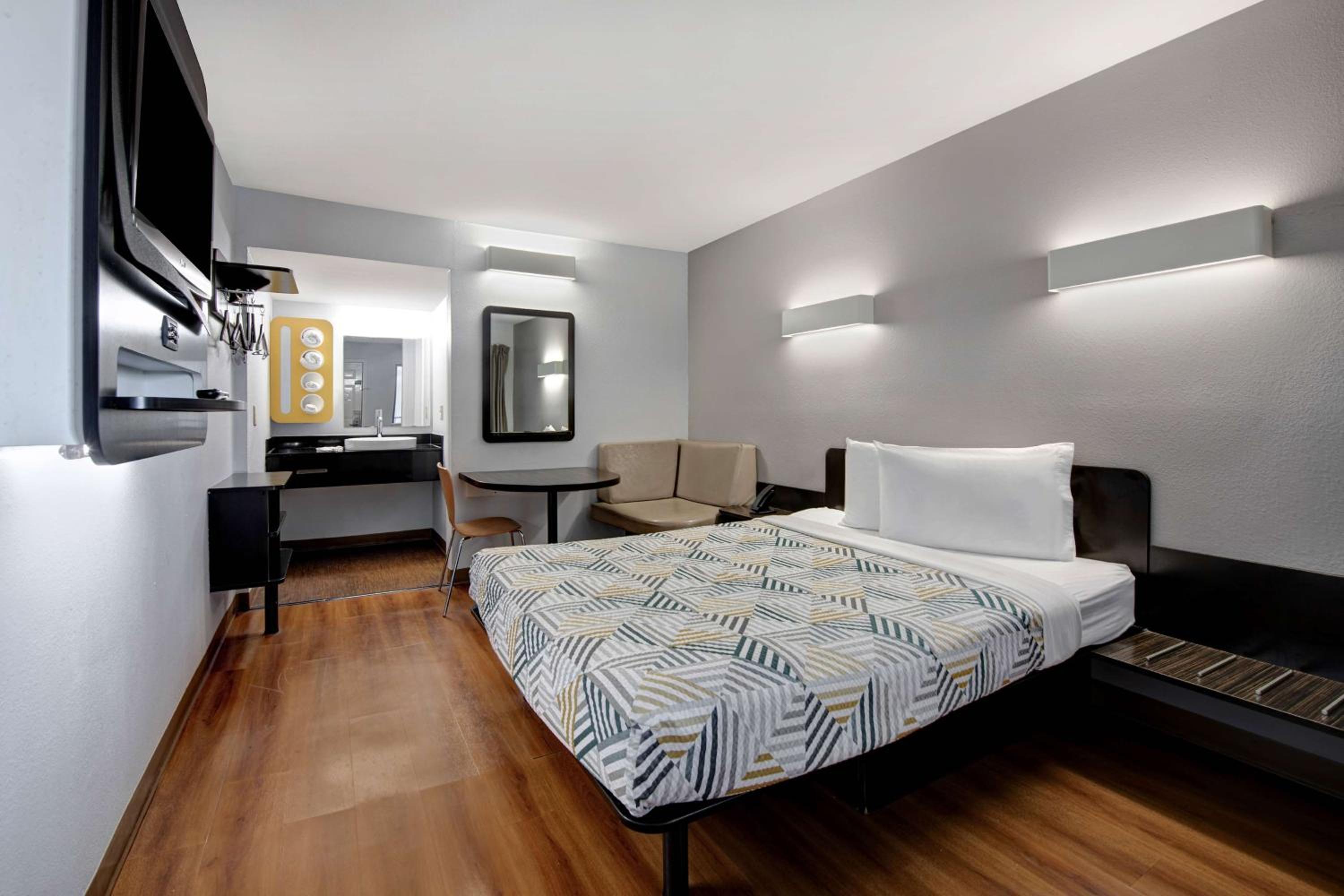 Sulphur Springs Vacations - Motel 6-Sulphur Springs, TX - Property Image 20