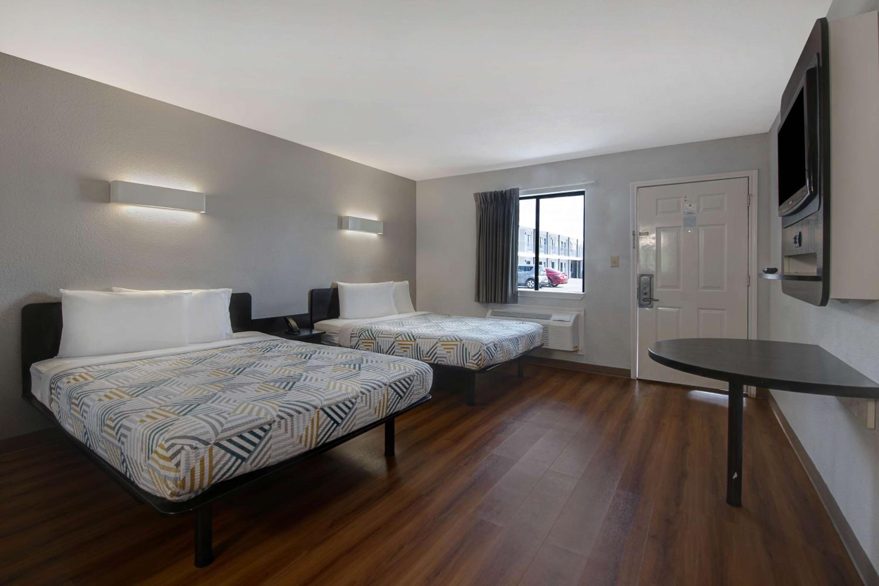 Sulphur Springs Vacations - Motel 6-Sulphur Springs, TX - Property Image 15