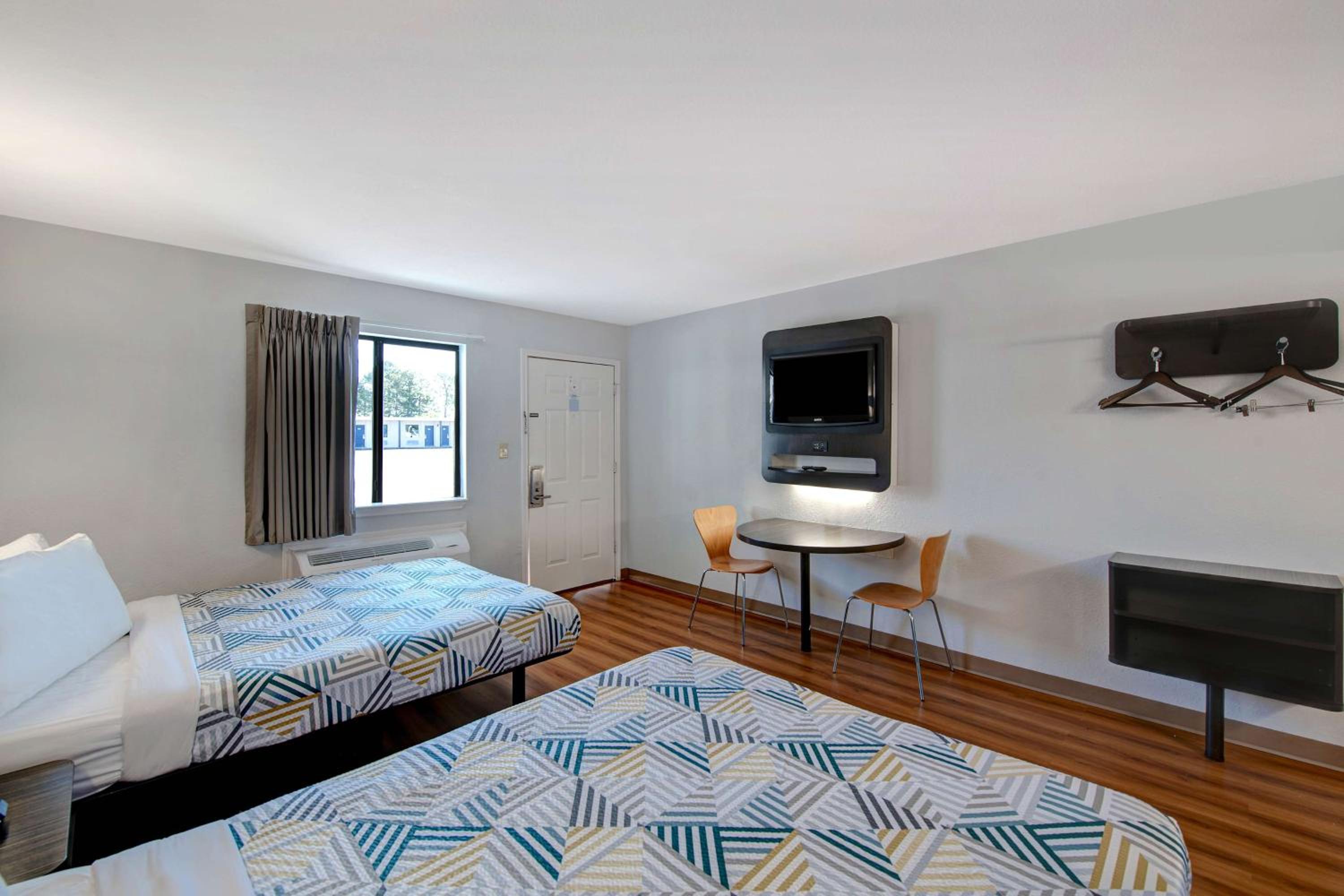 Sulphur Springs Vacations - Motel 6-Sulphur Springs, TX - Property Image 13