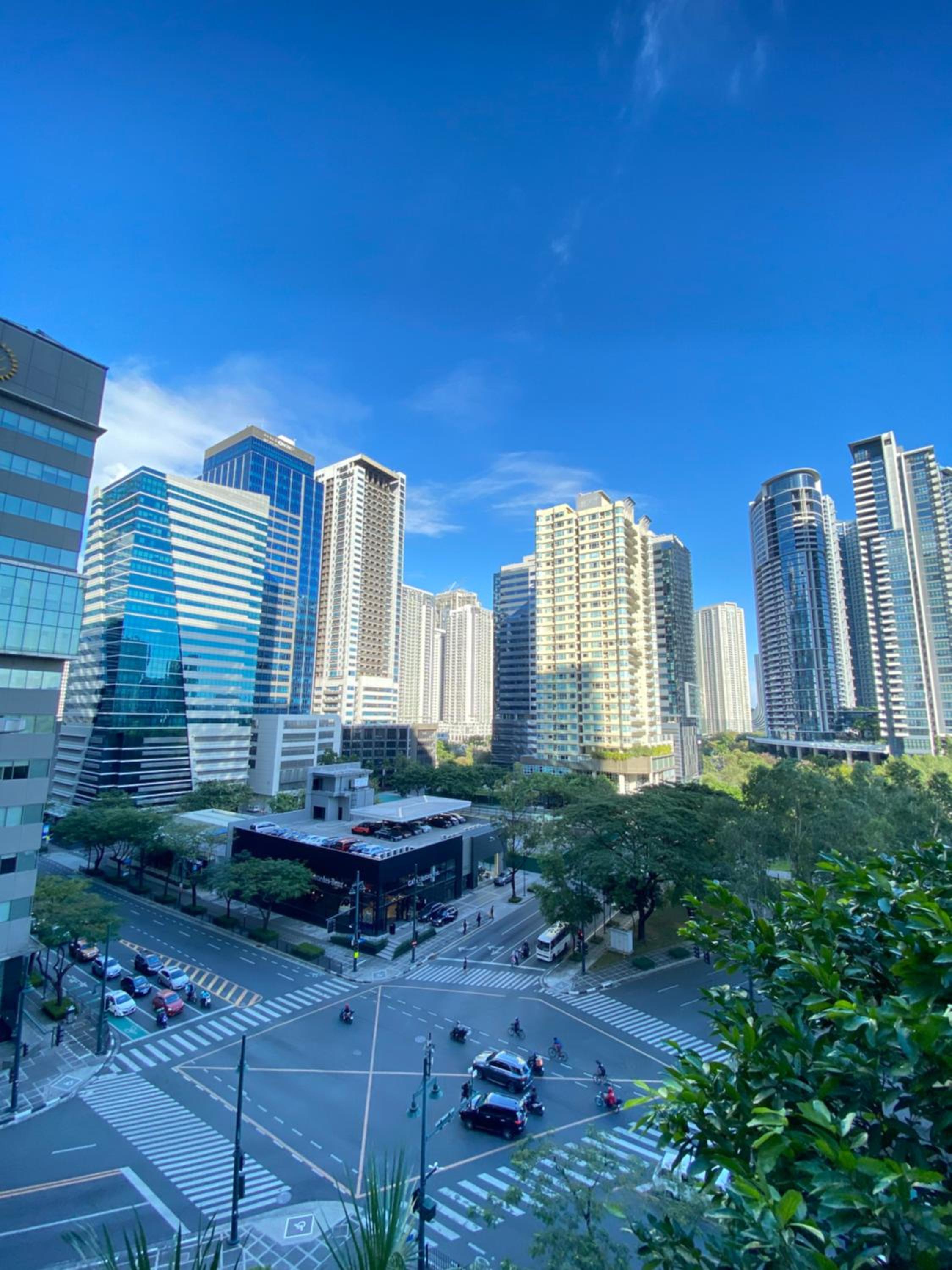 Comfy and Cozy 2BR Condo in BGC with WiFi and Netflix view 4