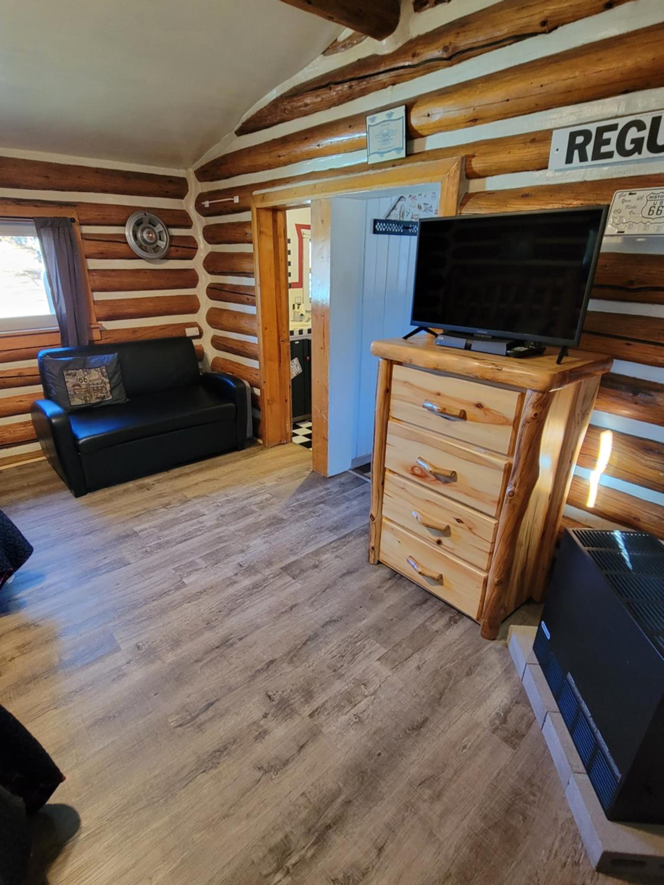 Chinook Cabins & RV Park