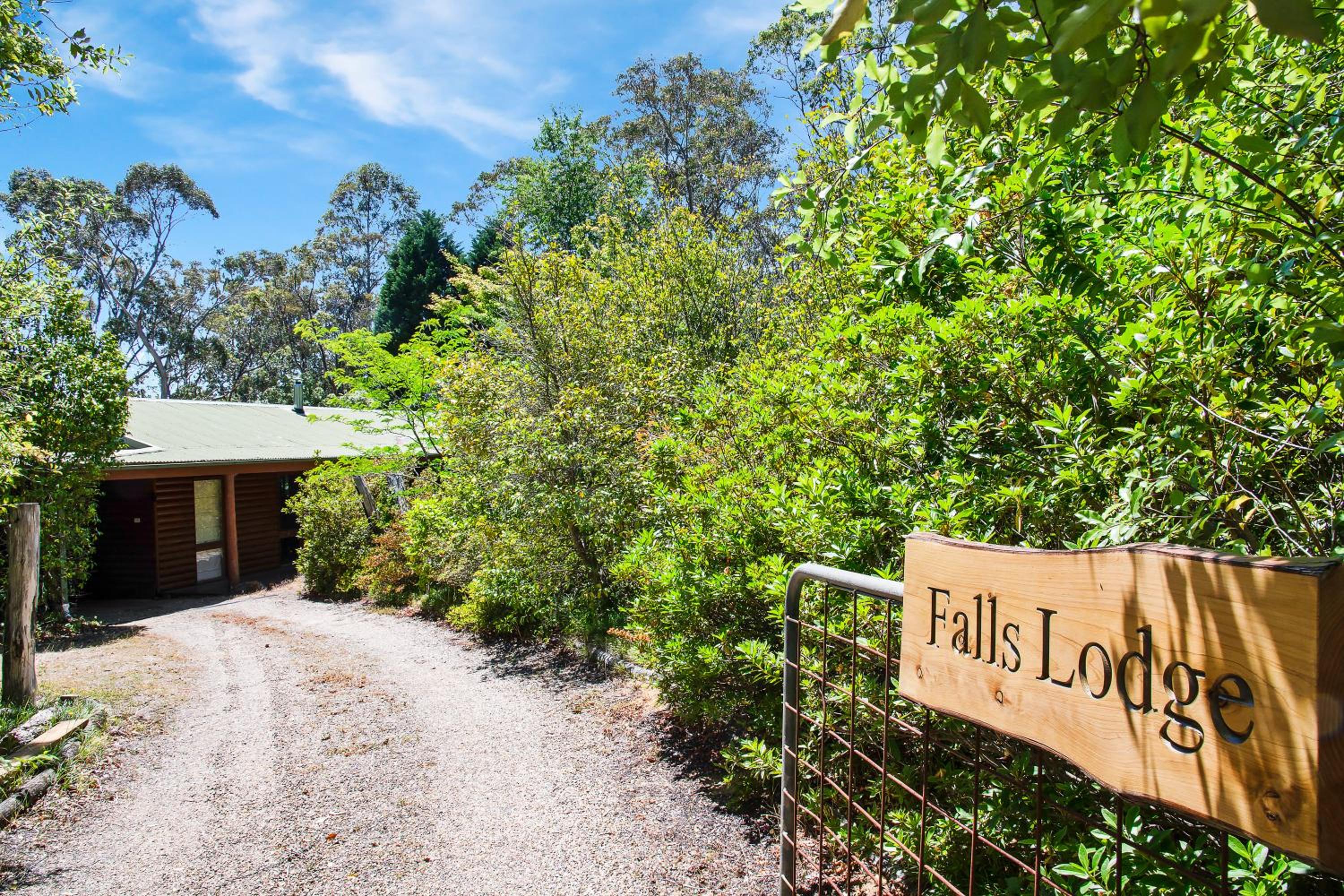 Hotel Falls Lodge - a Blue Mountains experience - Image 1
