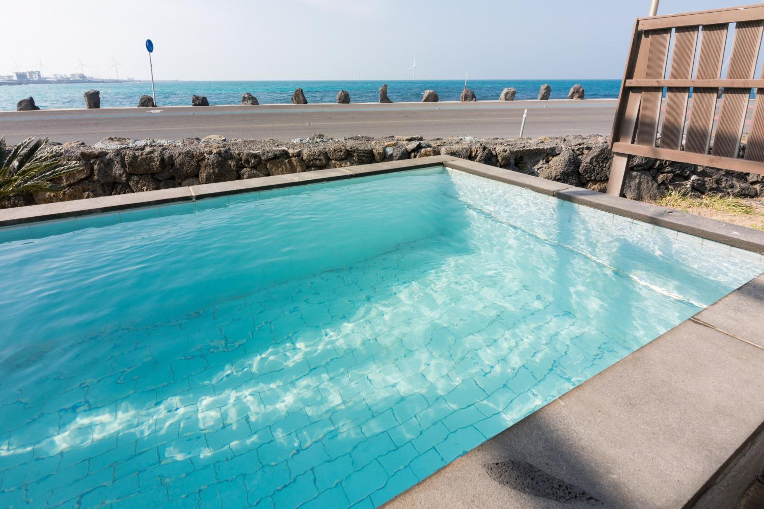 Aqua Beautique Poolvilla — photo 2