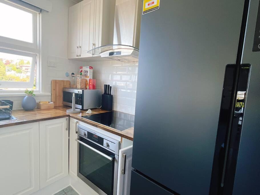 Stunning West Hobart Home- Close to city and shops