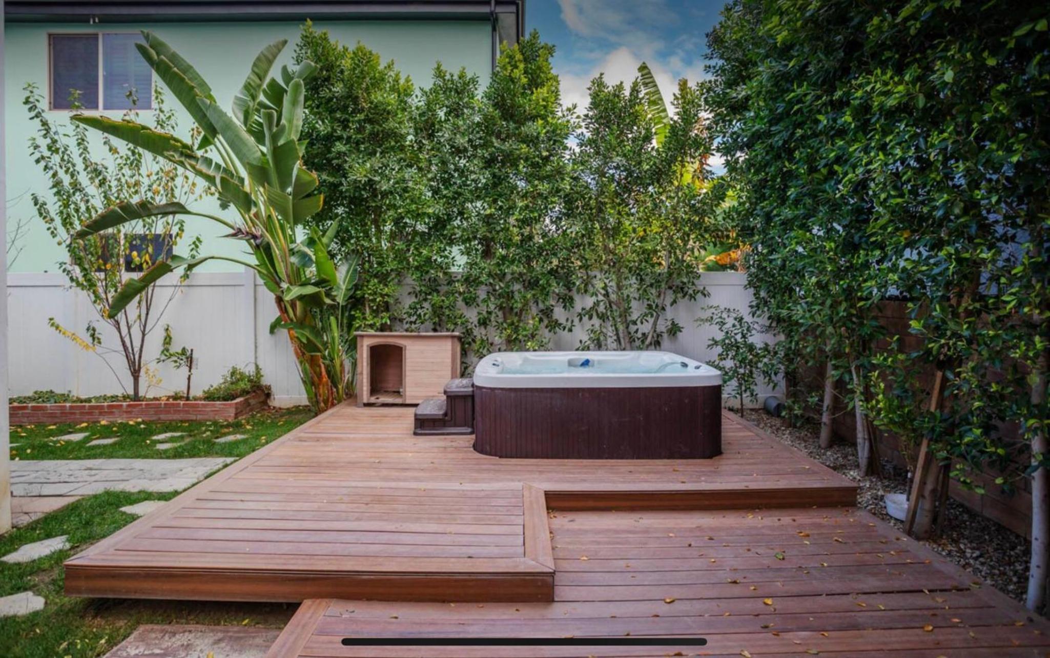 LA Dream Gem - Beautiful Home with Spa