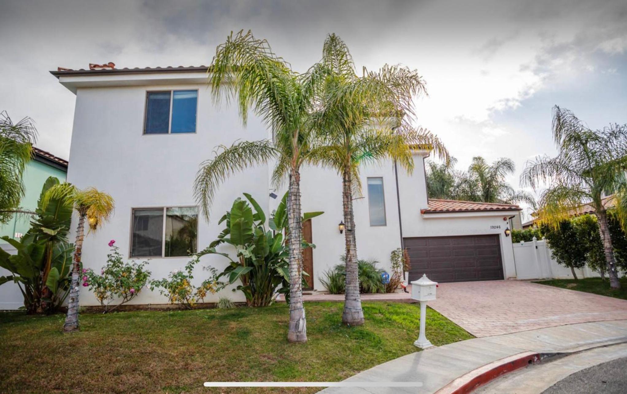 LA Dream Gem - Beautiful Home with Spa