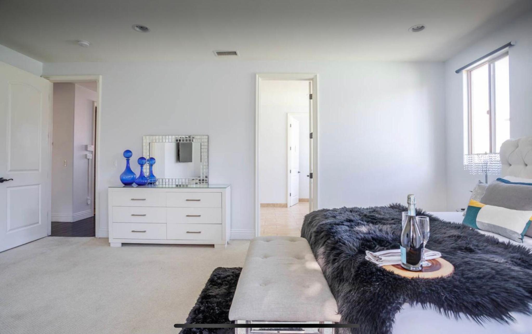 LA Dream Gem - Beautiful Home with Spa
