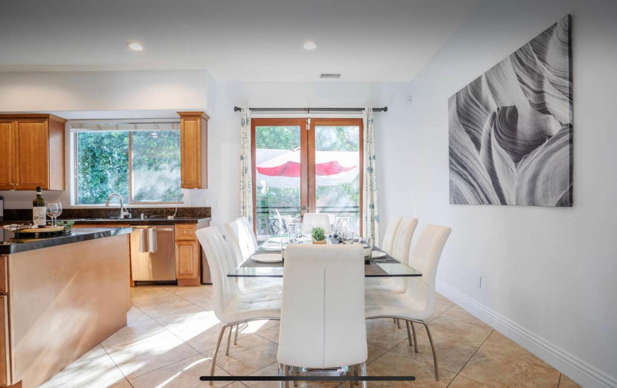 LA Dream Gem - Beautiful Home with Spa