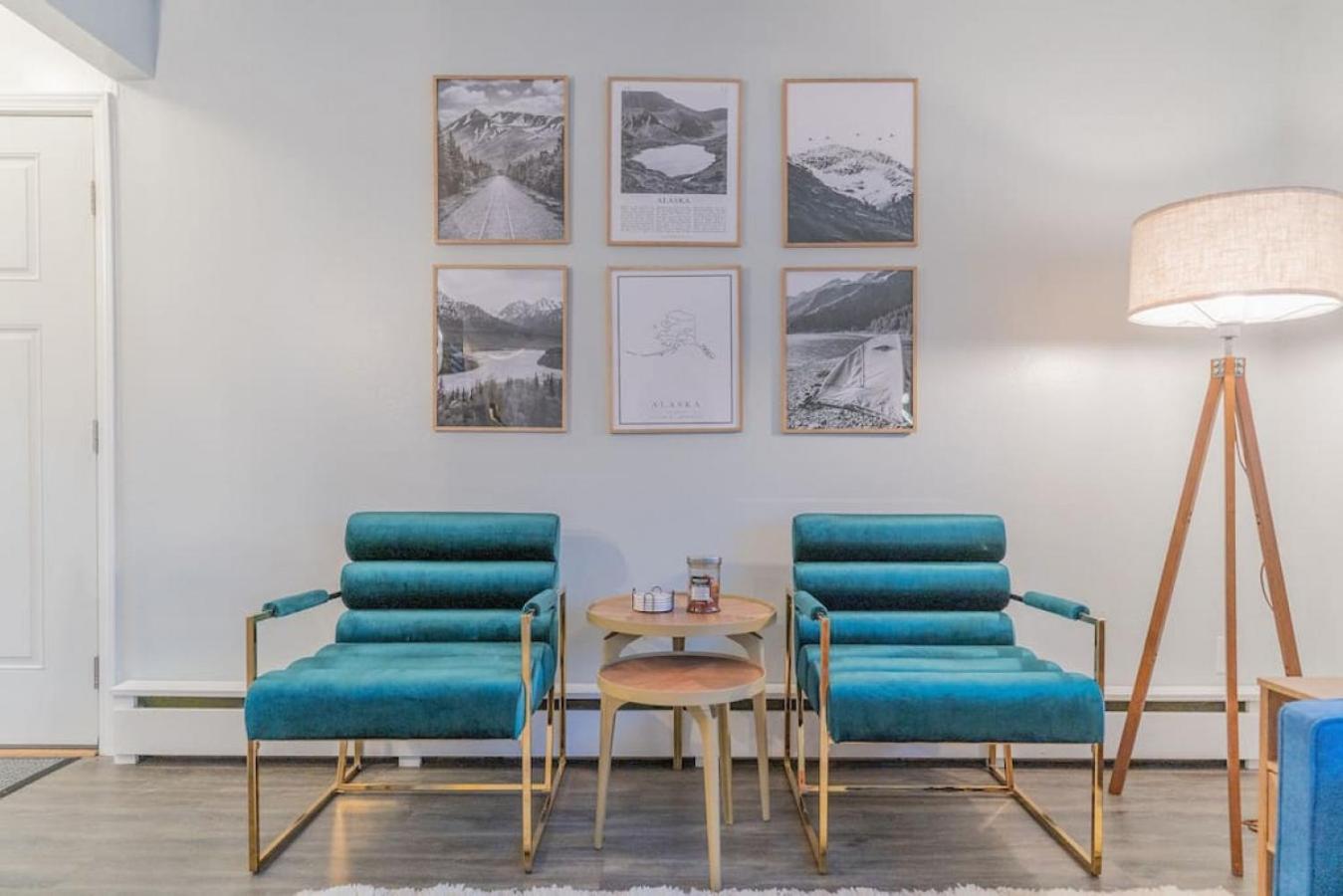 Taku's Contemporary & Stylish Private Retreat