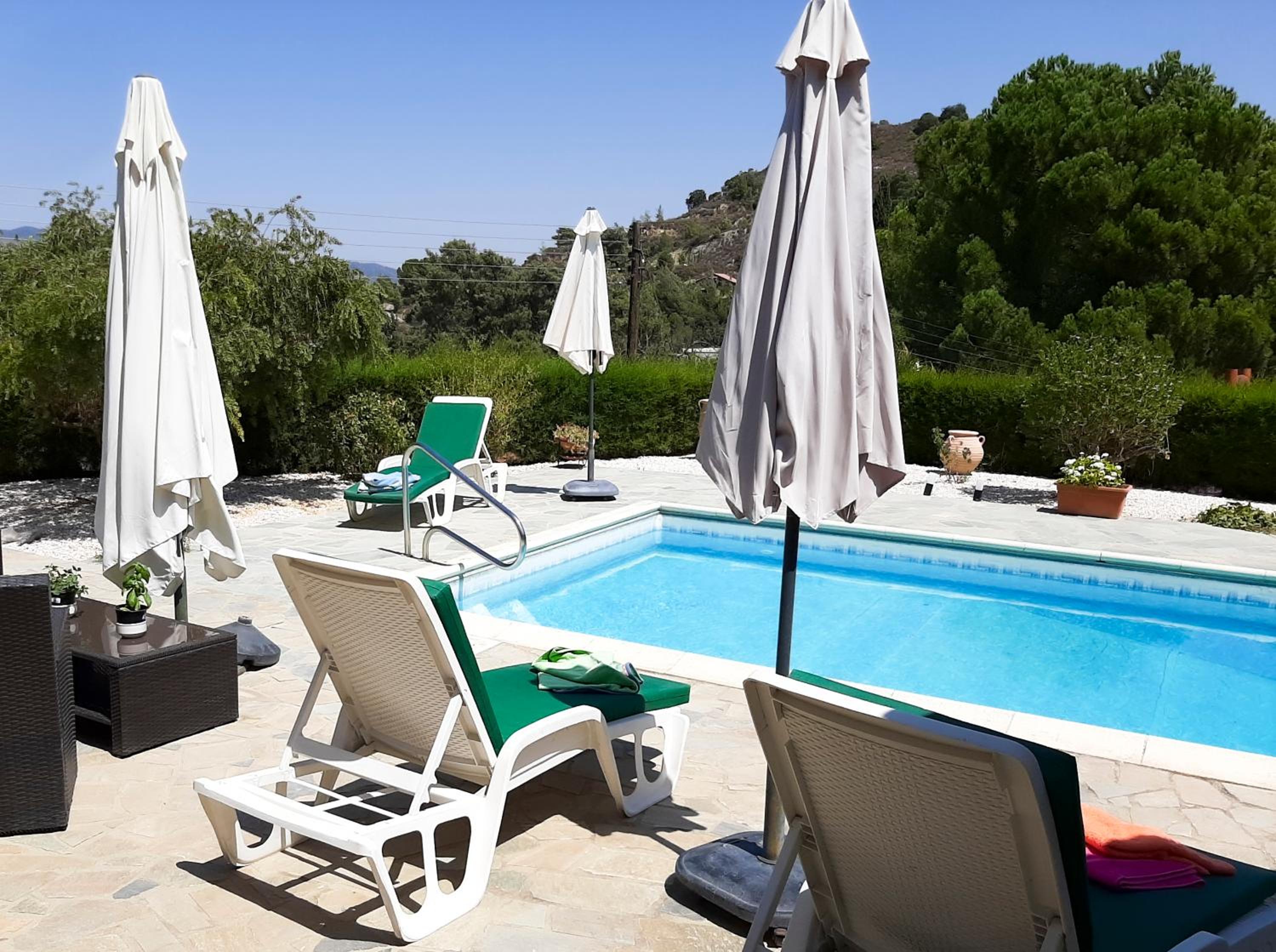 Kellaki Cottage - 2 bedroom with pool, sleeps 6