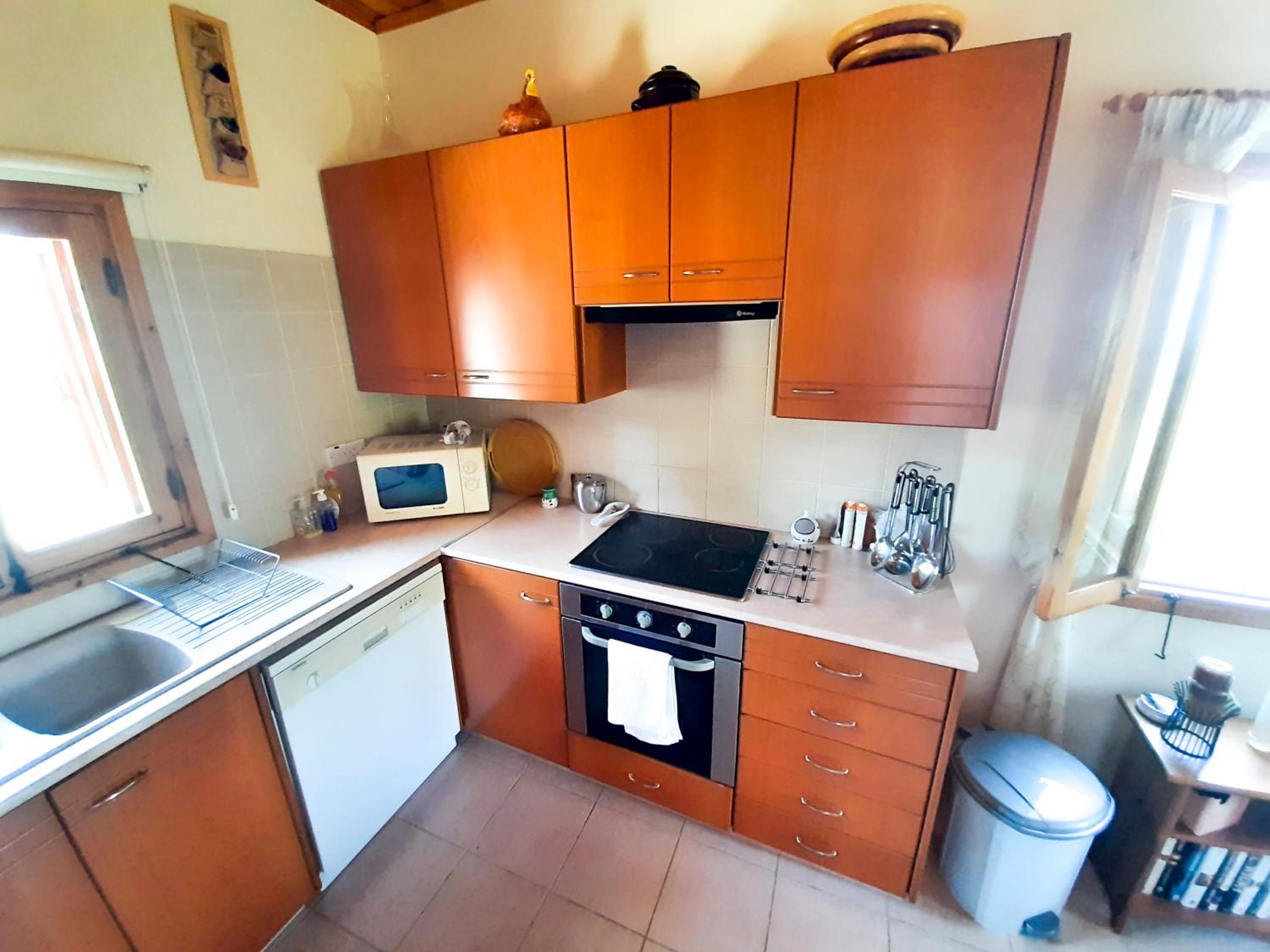 Kellaki Cottage - 2 bedroom with pool, sleeps 6