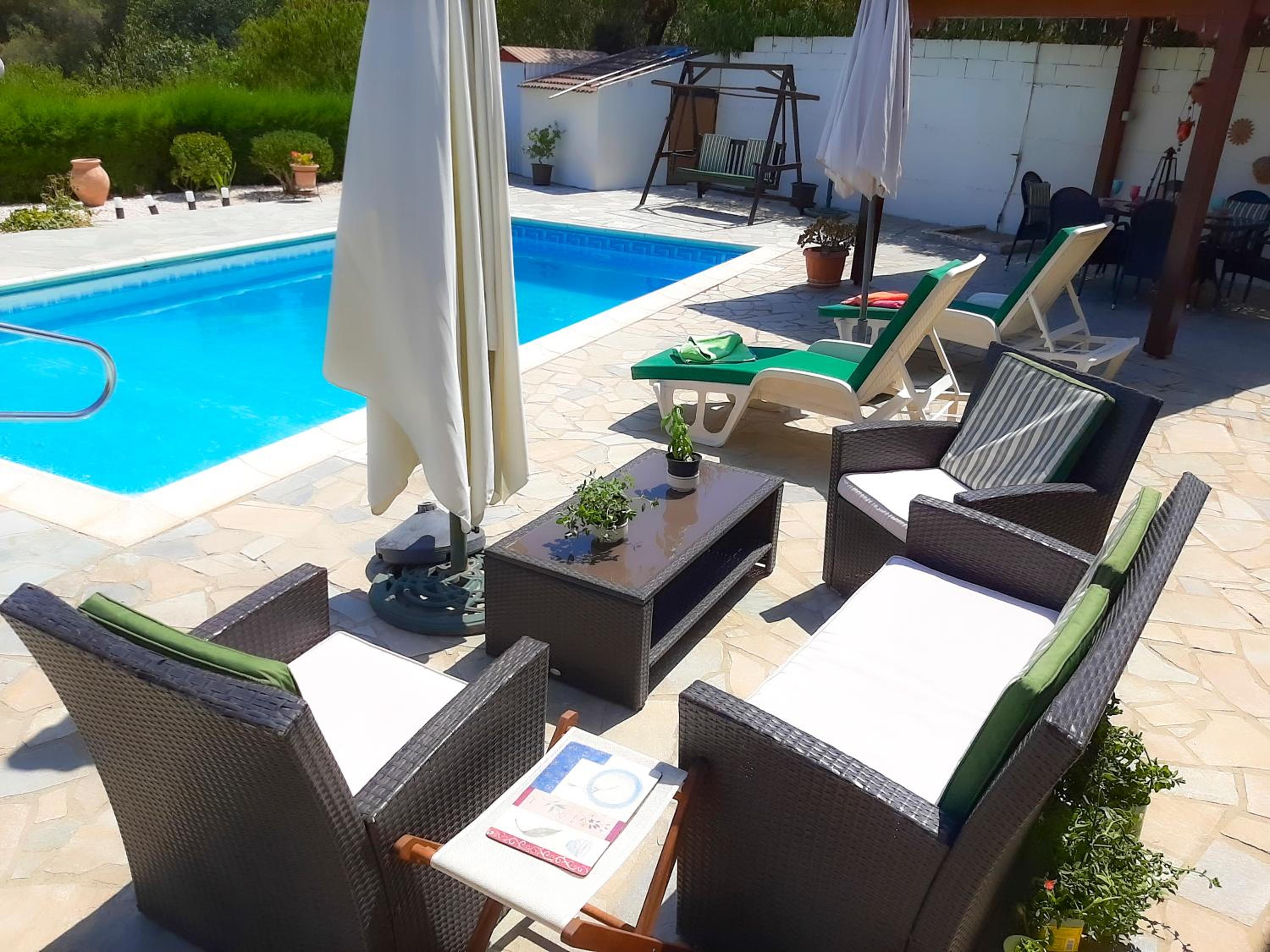 Kellaki Cottage - 2 bedroom with pool, sleeps 6