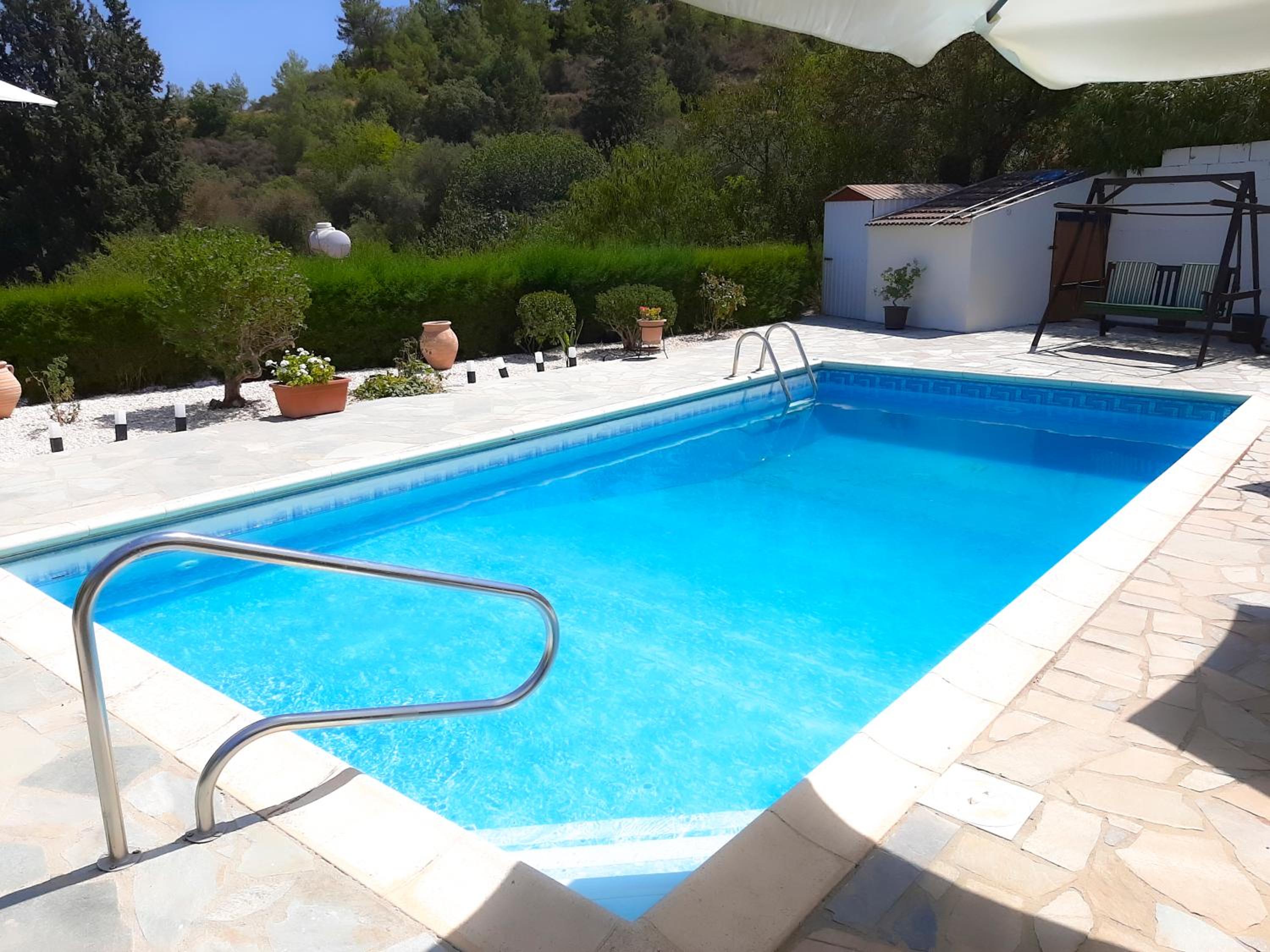 Kellaki Cottage - 2 bedroom with pool, sleeps 6