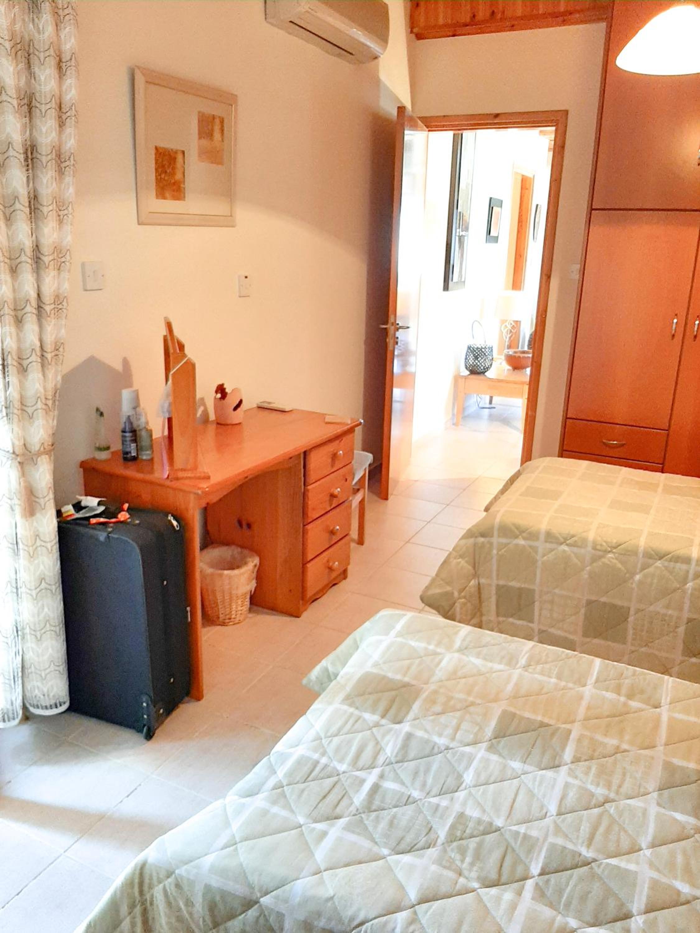 Kellaki Cottage - 2 bedroom with pool, sleeps 6