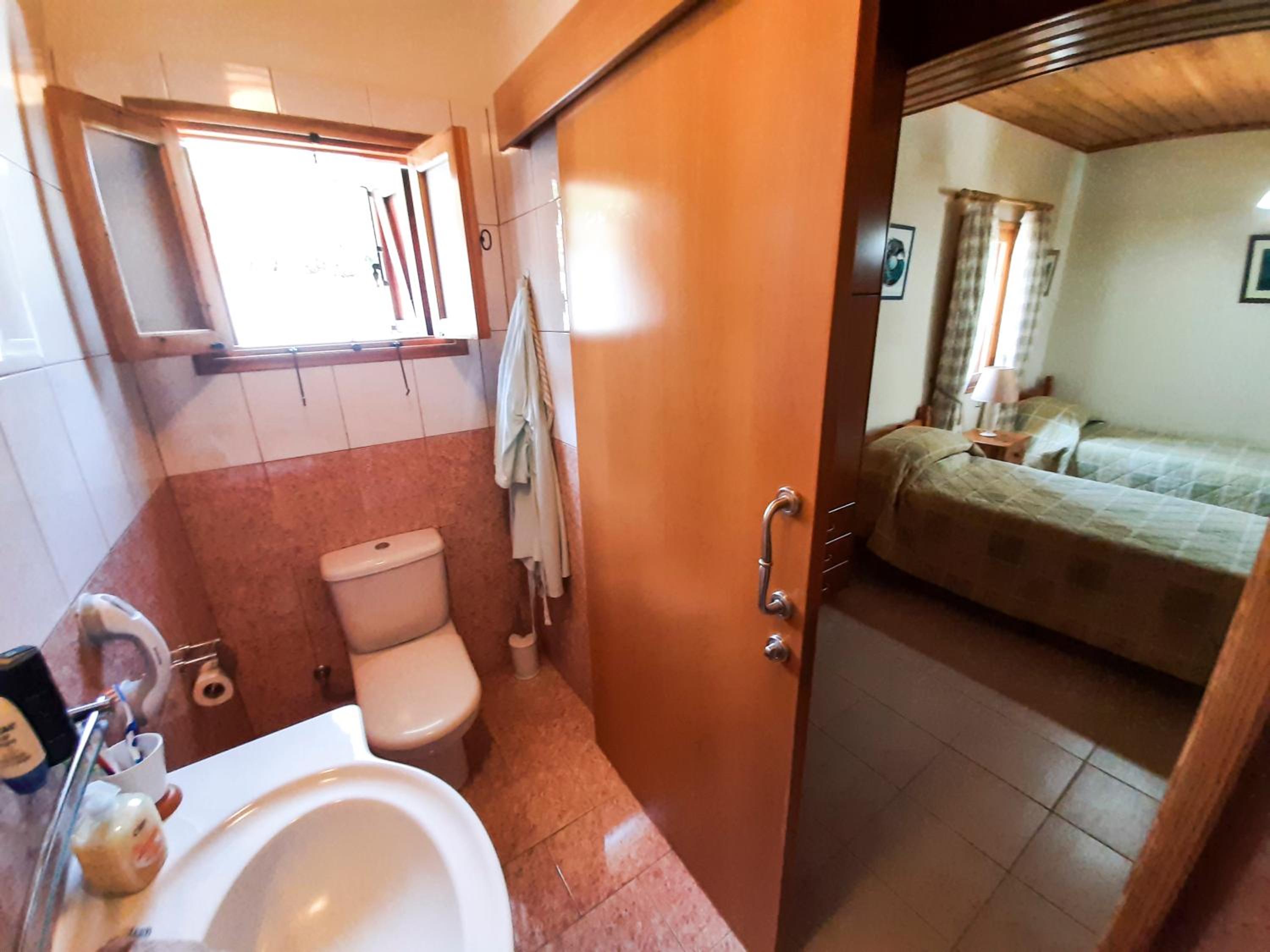 Kellaki Cottage - 2 bedroom with pool, sleeps 6