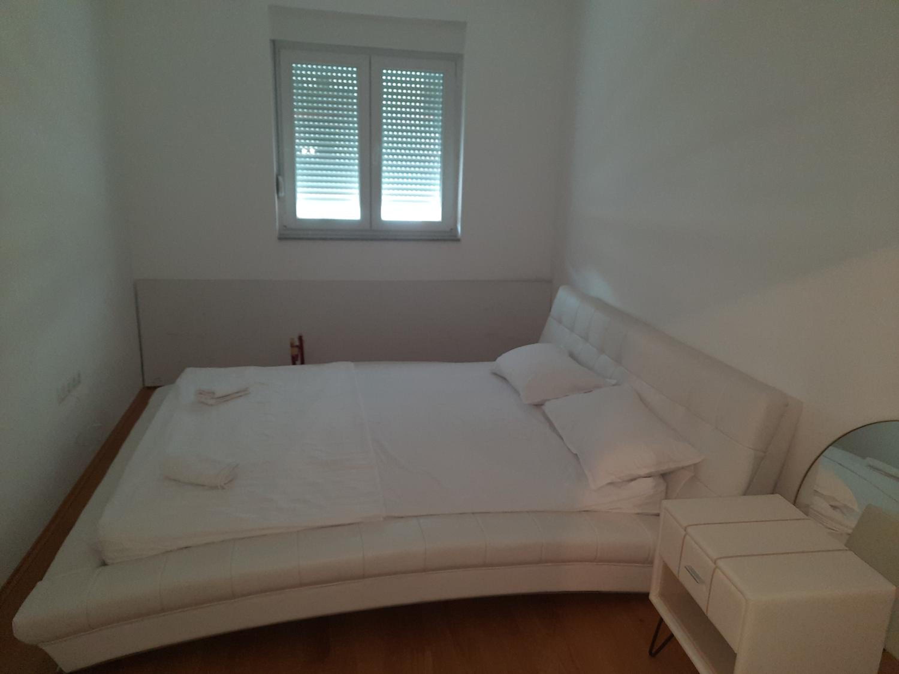 NinaRich,apartman sa 2 sobe idealan za bračni par sa djecom ili 2para, Trebinje