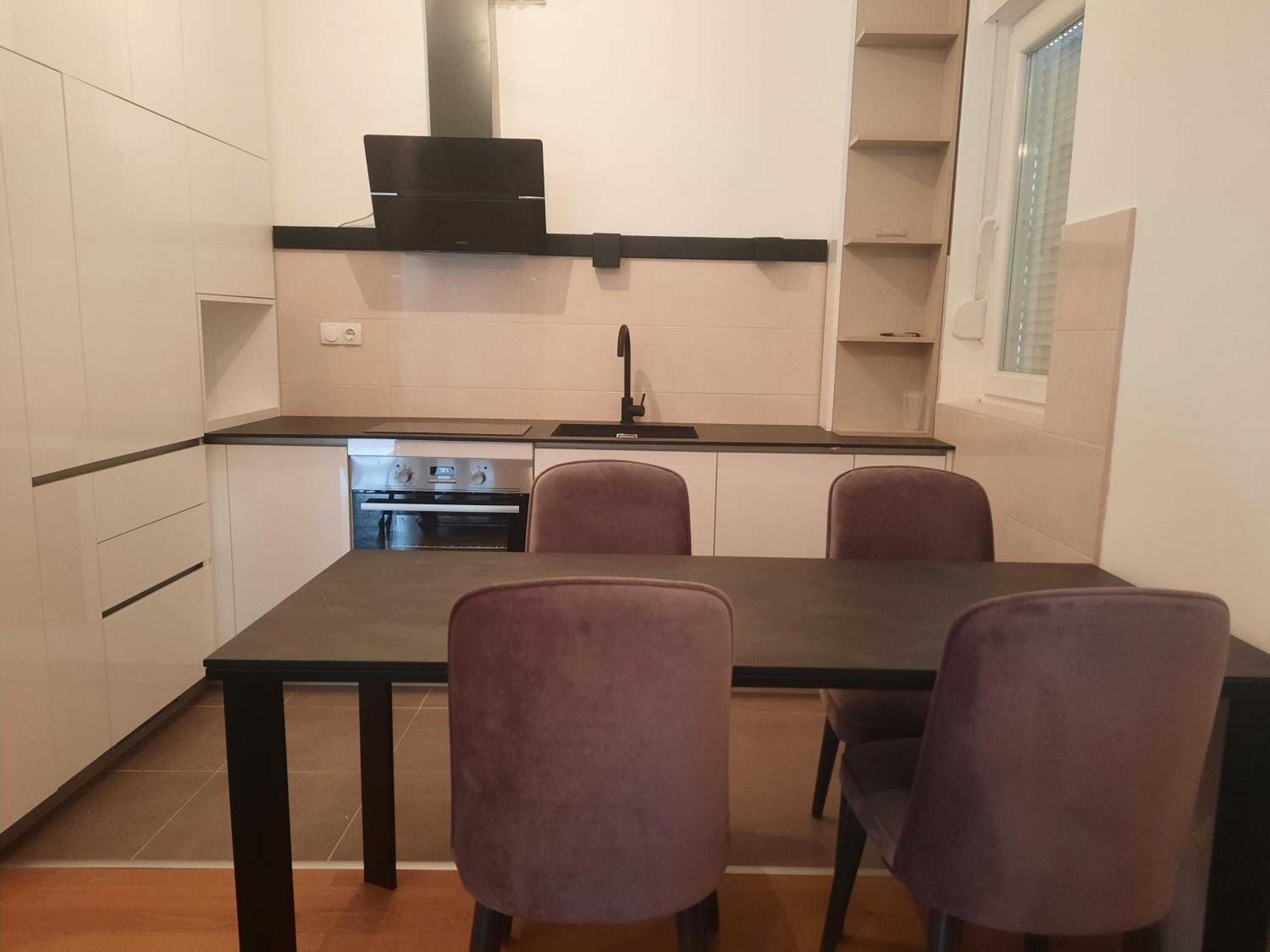 NinaRich,apartman sa 2 sobe idealan za bračni par sa djecom ili 2para, Trebinje