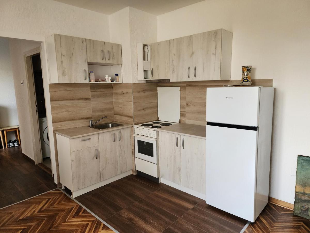 1 Bedroom Apartment - Vozdovac, Belgrade view 3