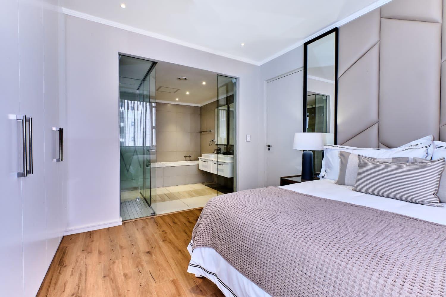 La Vista Dream Apartments Luxury & Modern with City View and Inverter back up!