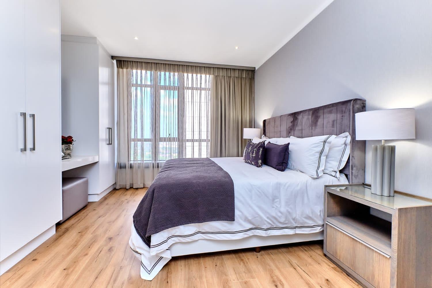 La Vista Dream Apartments Luxury & Modern with City View and Inverter back up!