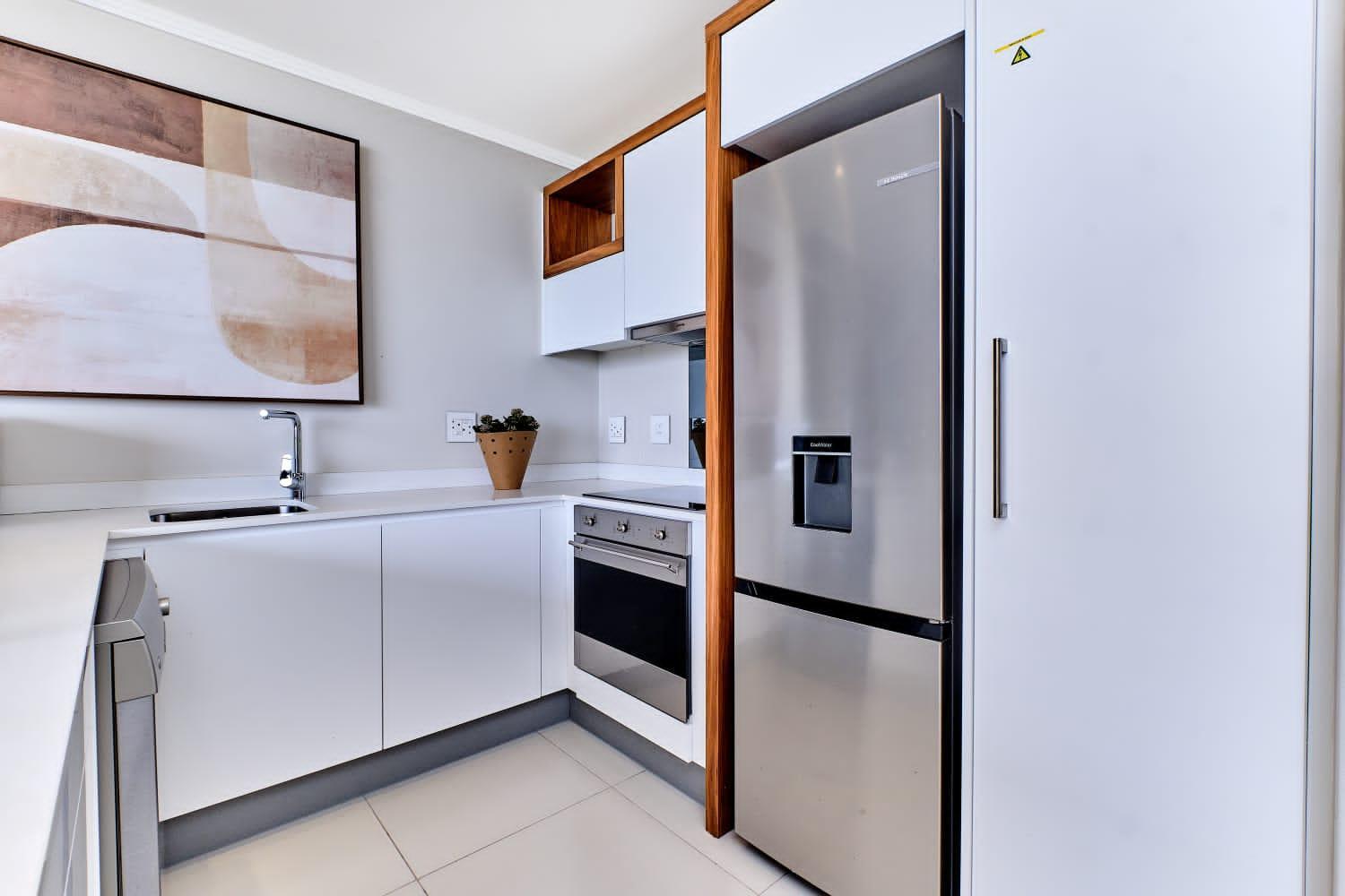 La Vista Dream Apartments Luxury & Modern with City View and Inverter back up!