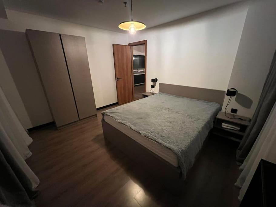 Paskunji Marshall Apartment view 2