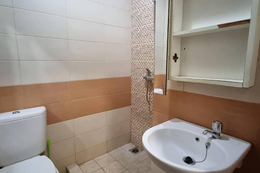Apt 1 BR Gardenia Boulevard w Swim Pool view 3