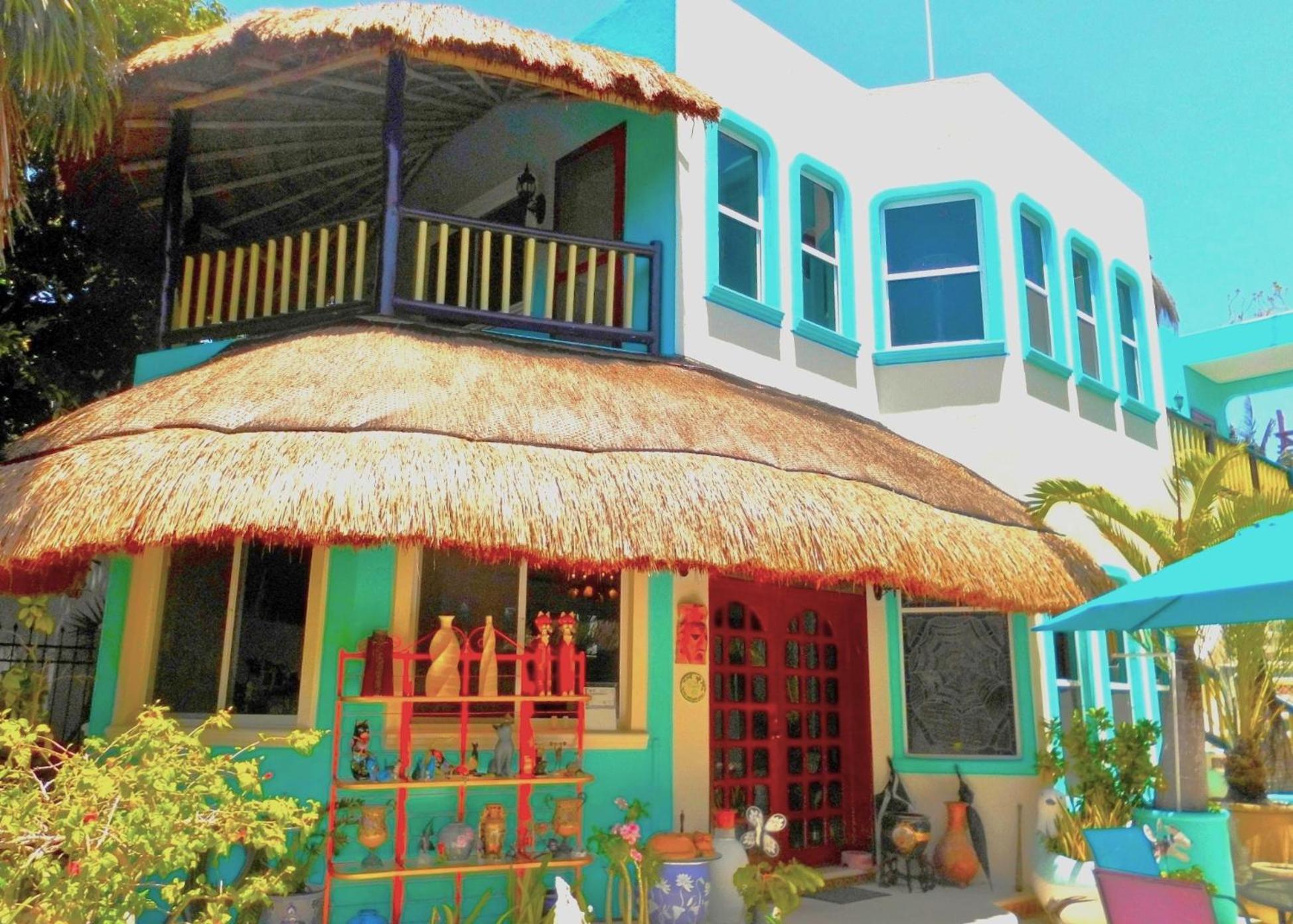 Casa Gatos Suites