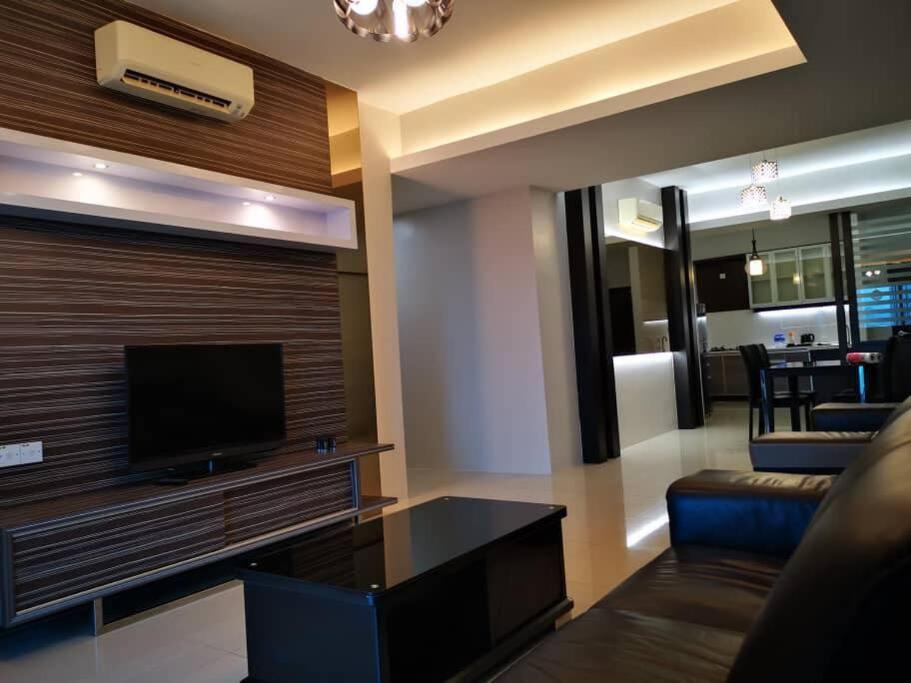 Ipoh Town Kinta Riverfront Apartment 7pax by Glamorous