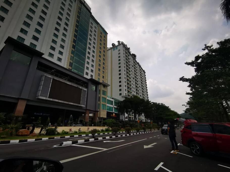 Ipoh Town Kinta Riverfront Apartment 7pax by Glamorous