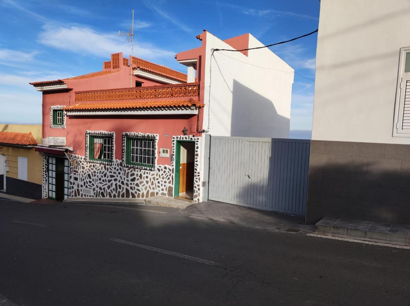 CASA PIRÁMIDE 4 WIFI - Parking y Terraza Privada view 3