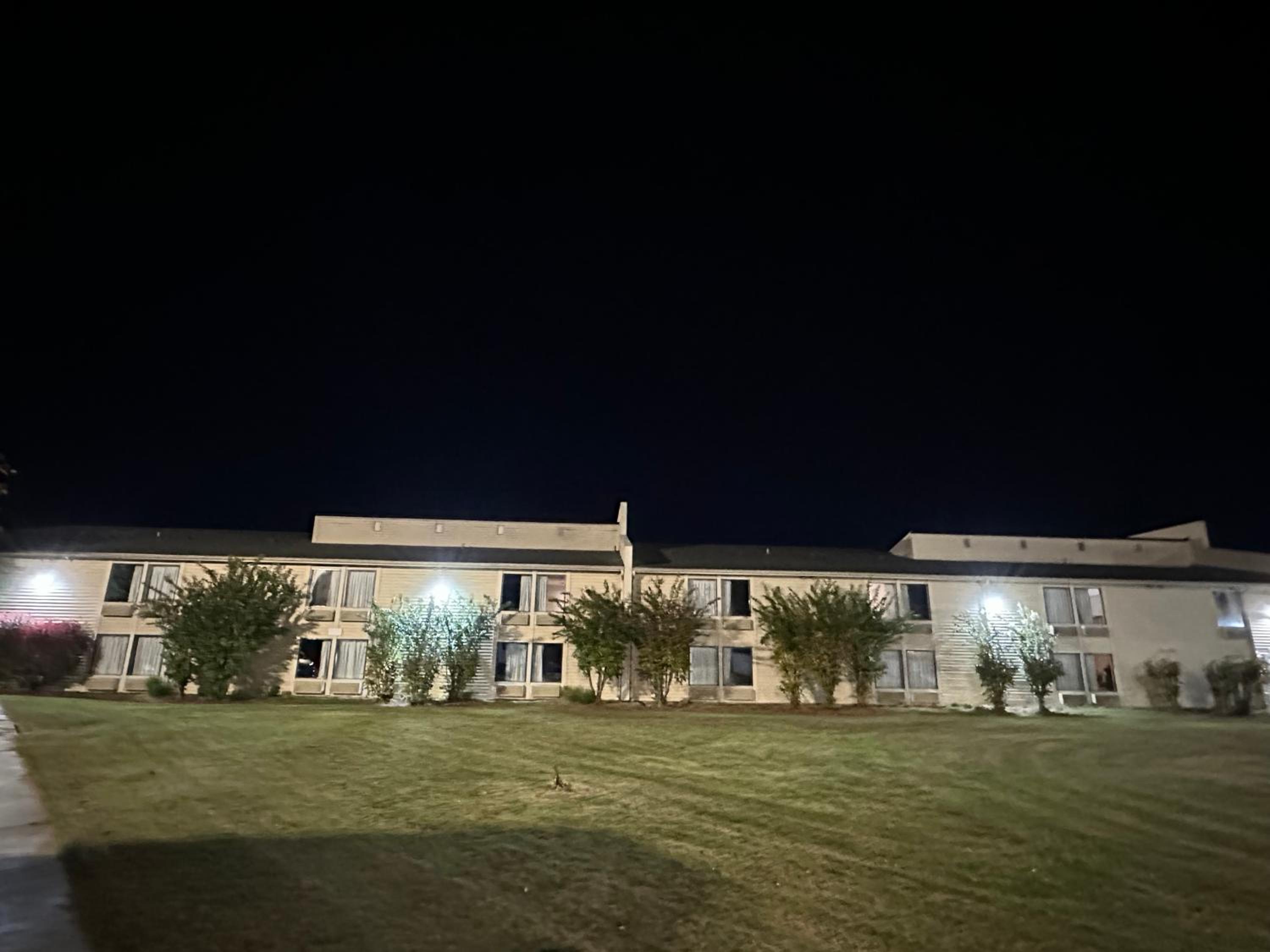 Motel 6-Greensboro, NC - Airport