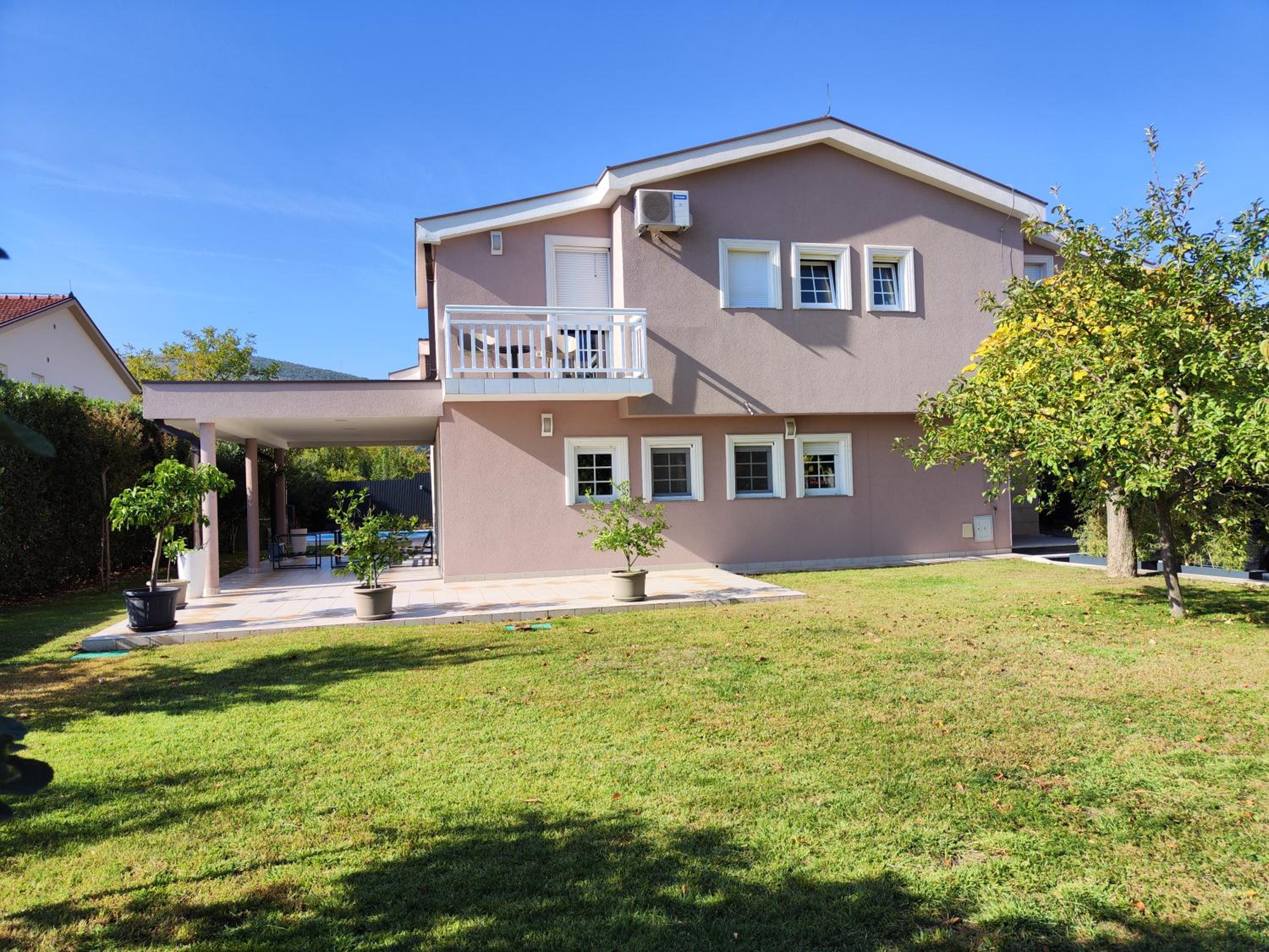 Luxury Villa Nevena Pool&Jacuzzi view 2