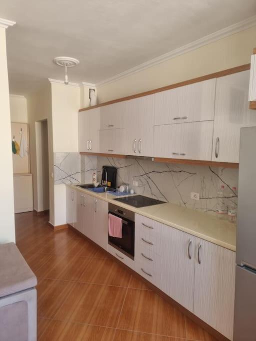 Lovely 2 Bedroom Apartment just 30m from the Sea