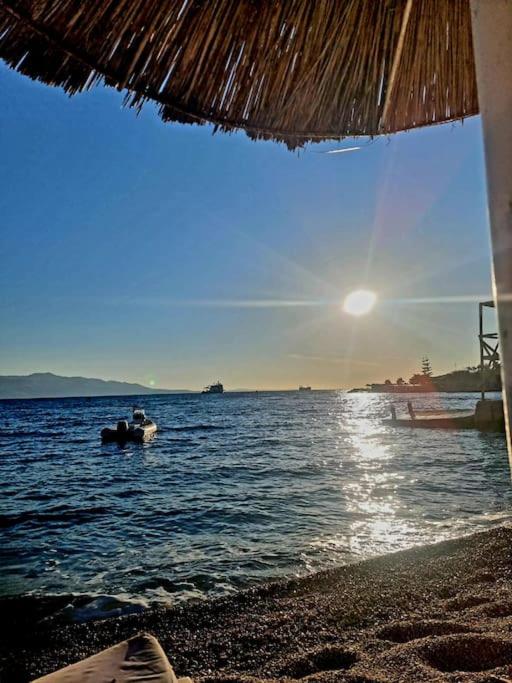 Lovely 2 Bedroom Apartment just 30m from the Sea