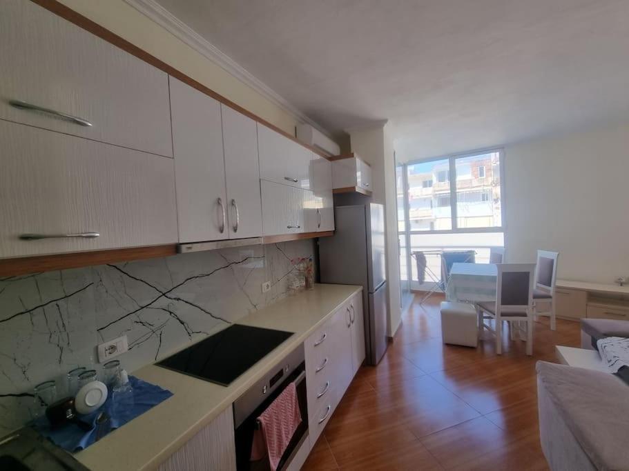 Lovely 2 Bedroom Apartment just 30m from the Sea