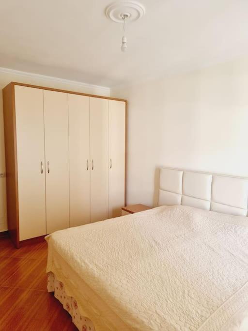 Lovely 2 Bedroom Apartment just 30m from the Sea