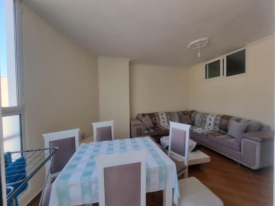 Lovely 2 Bedroom Apartment just 30m from the Sea