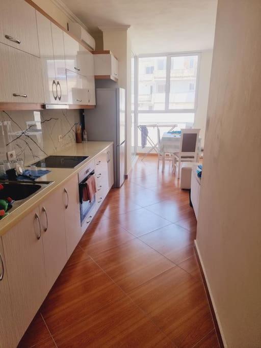 Lovely 2 Bedroom Apartment just 30m from the Sea