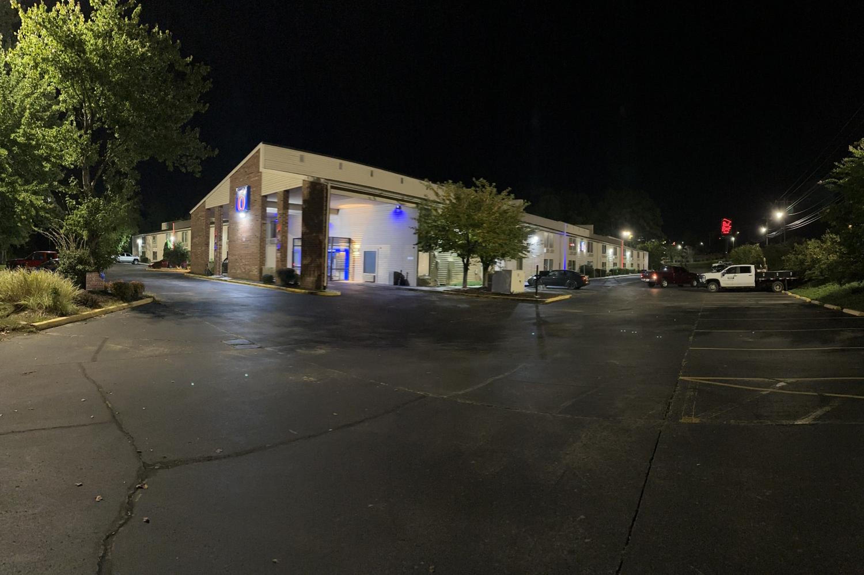 Motel 6-Greensboro, NC - Airport