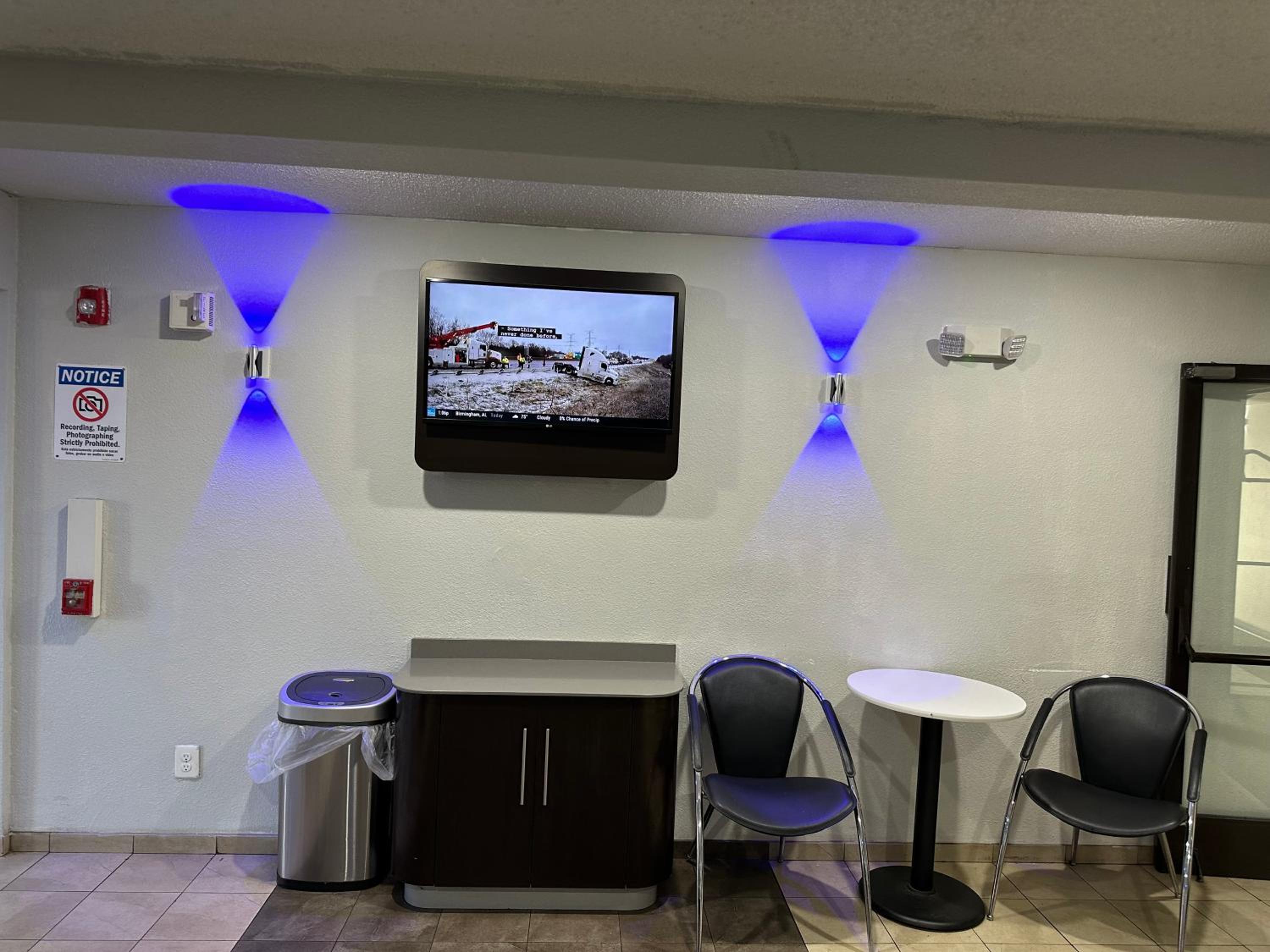 Motel 6-Greensboro, NC - Airport